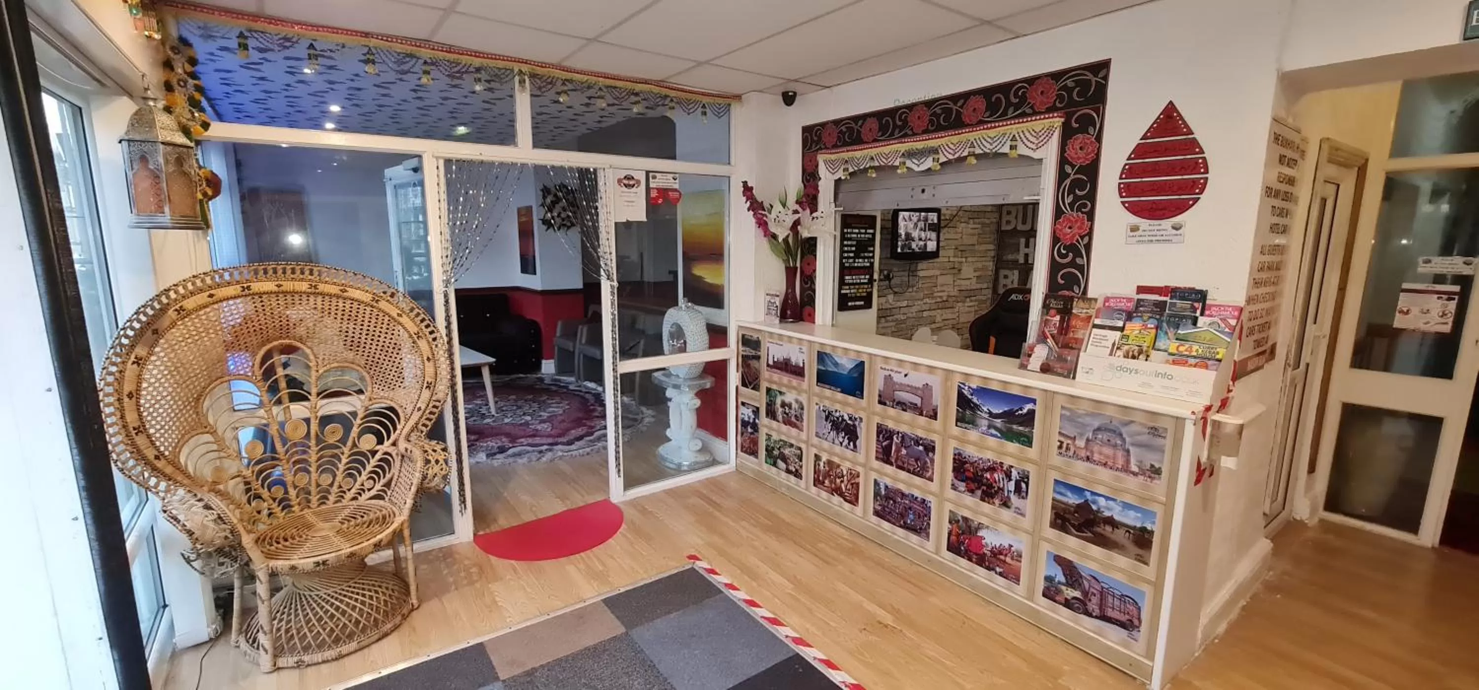 Lobby or reception in BUKHARI Hotel