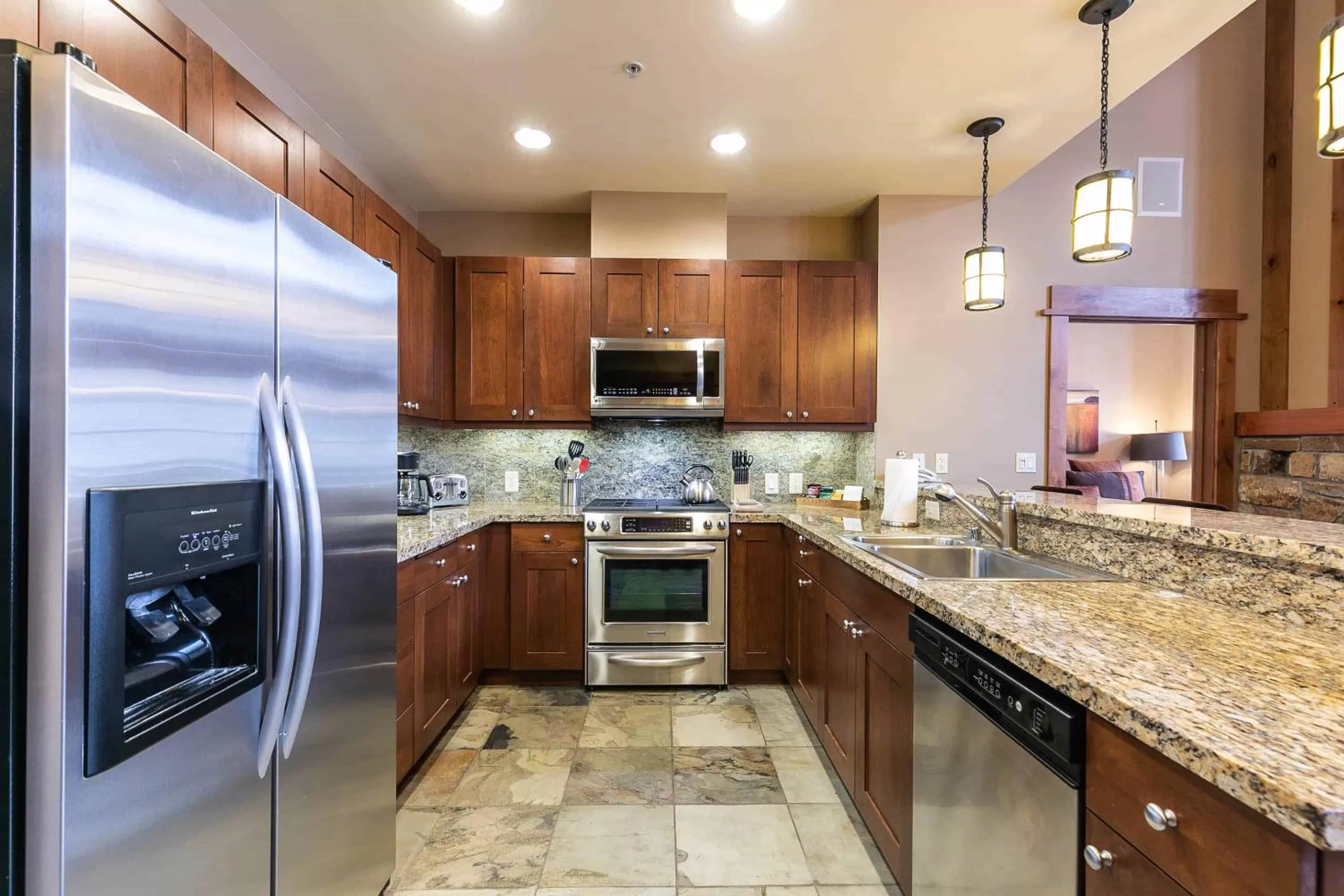 Kitchen/Kitchenette in East West Hospitality at Tahoe