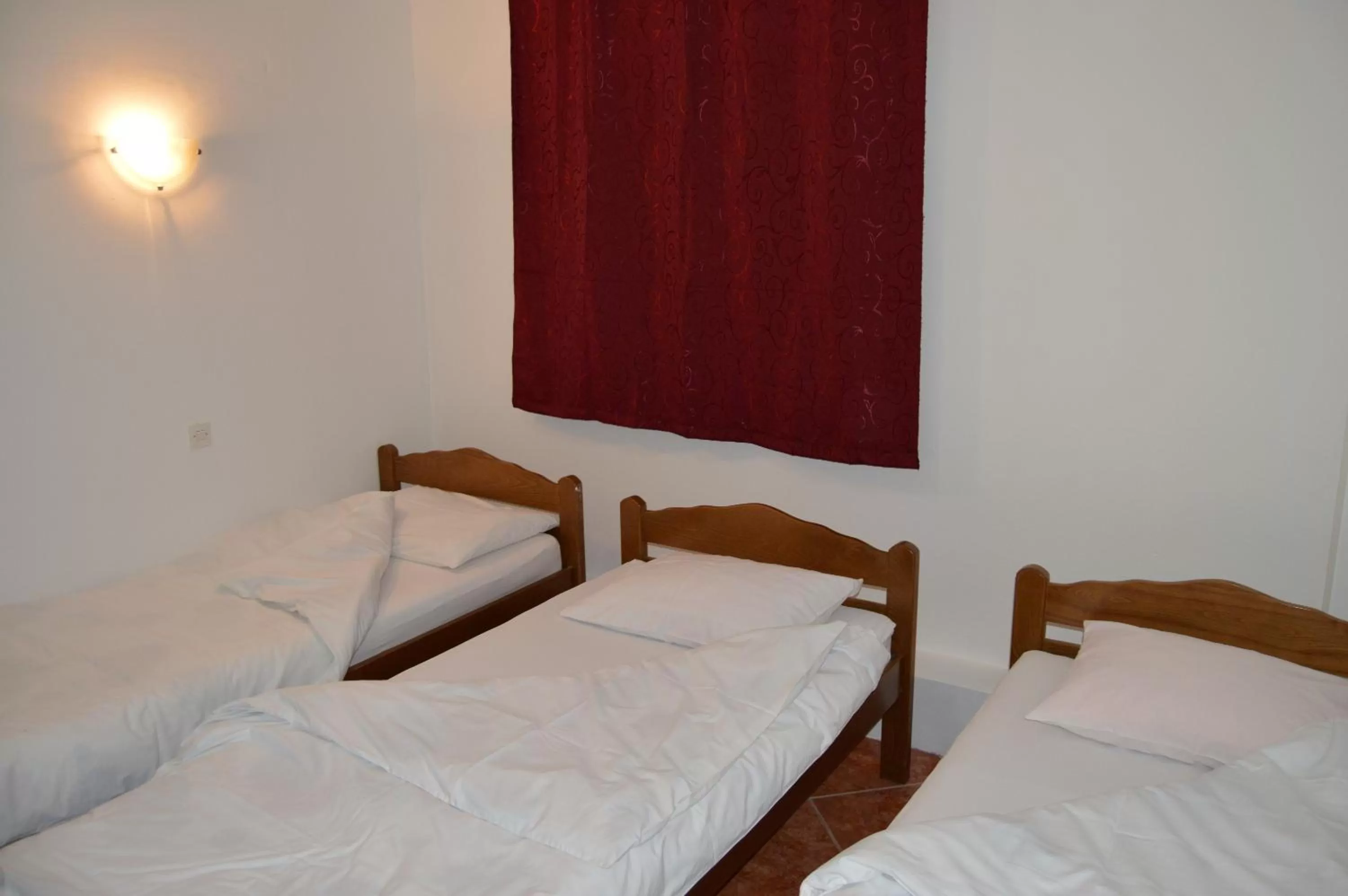 Photo of the whole room, Bed in Pansion Modana Medjugorje