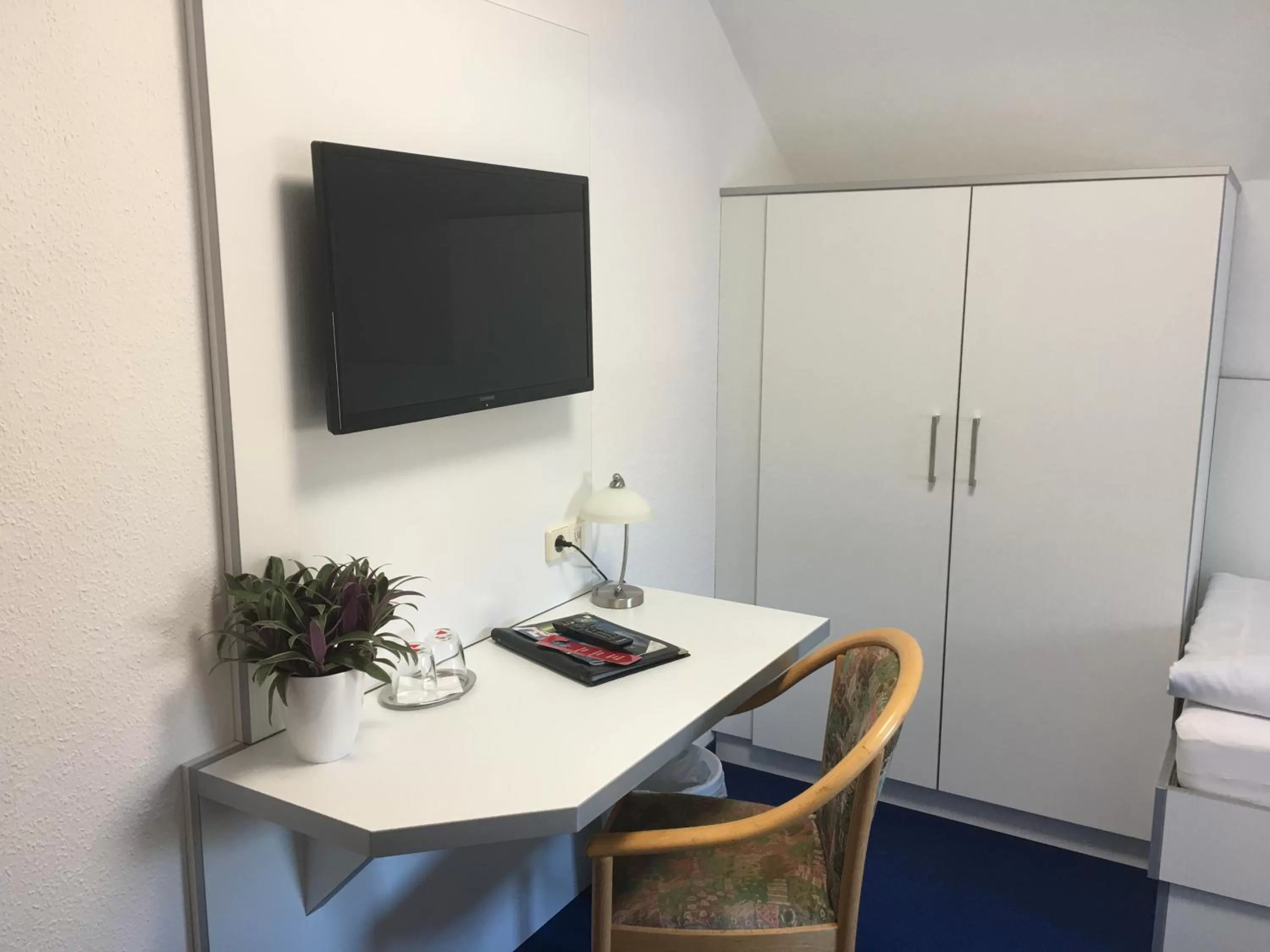 Photo of the whole room in Hotel & Restaurant Park Cafe ISA