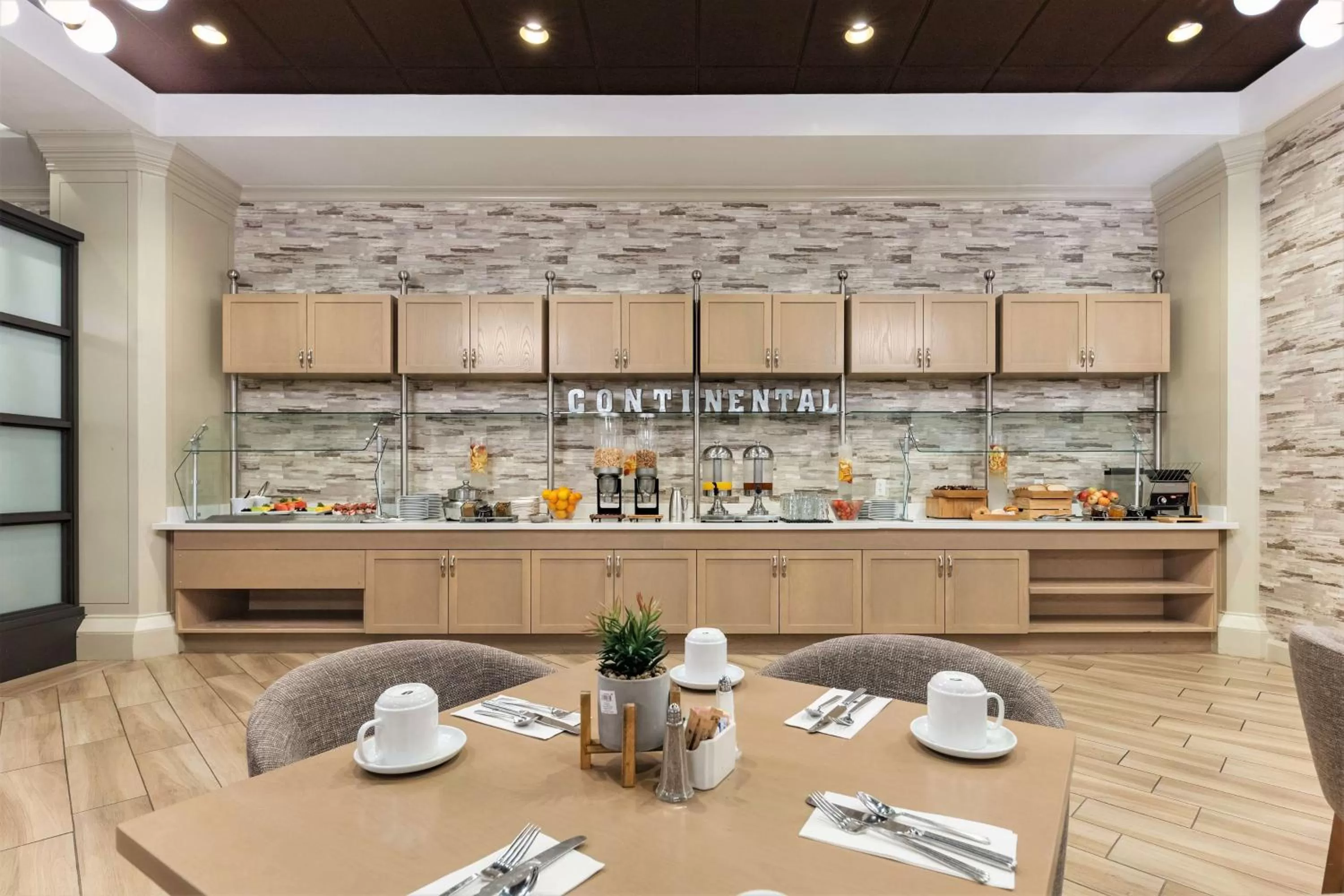 Breakfast in DoubleTree by Hilton San Diego-Mission Valley