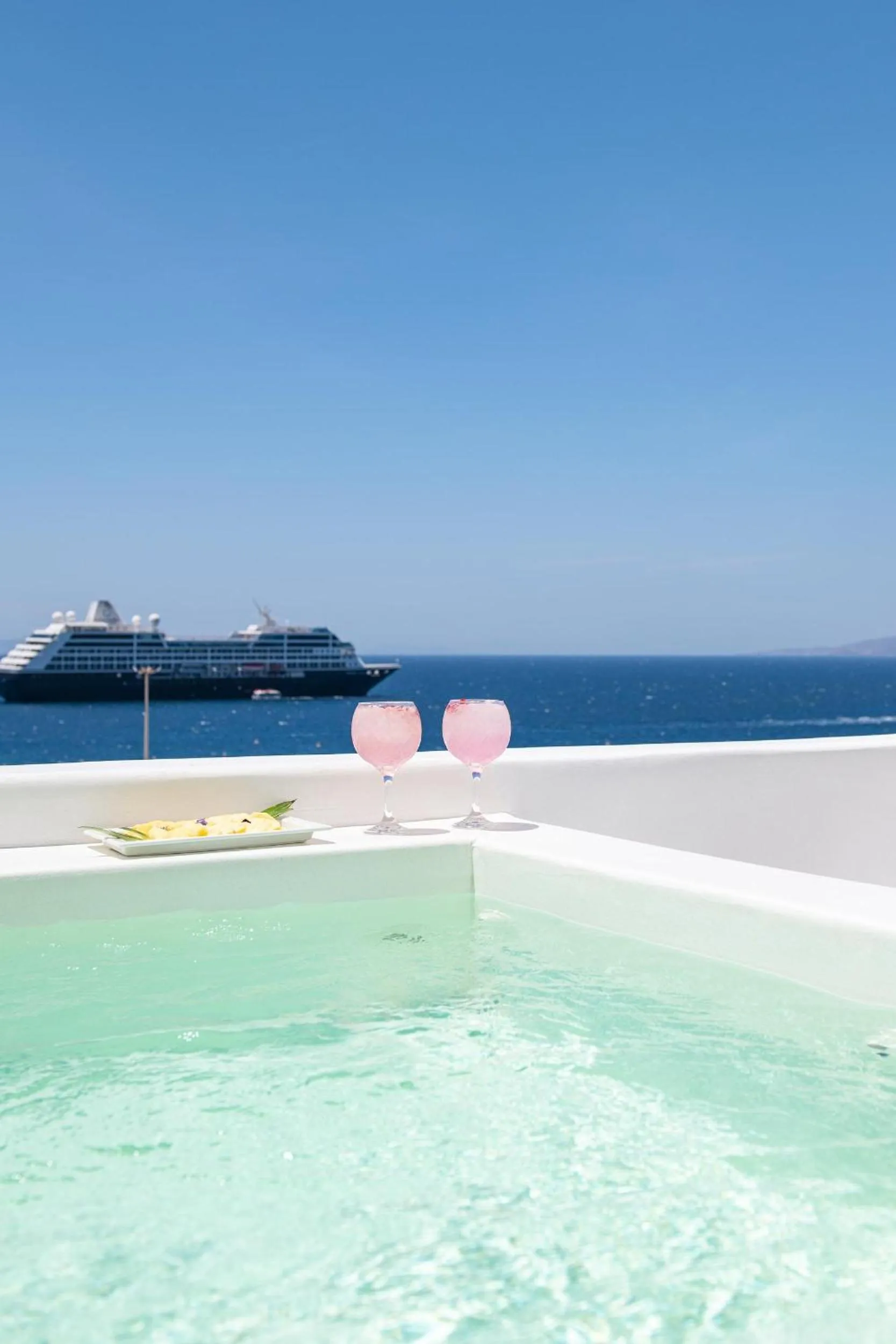 Swimming pool in Porto Mykonos