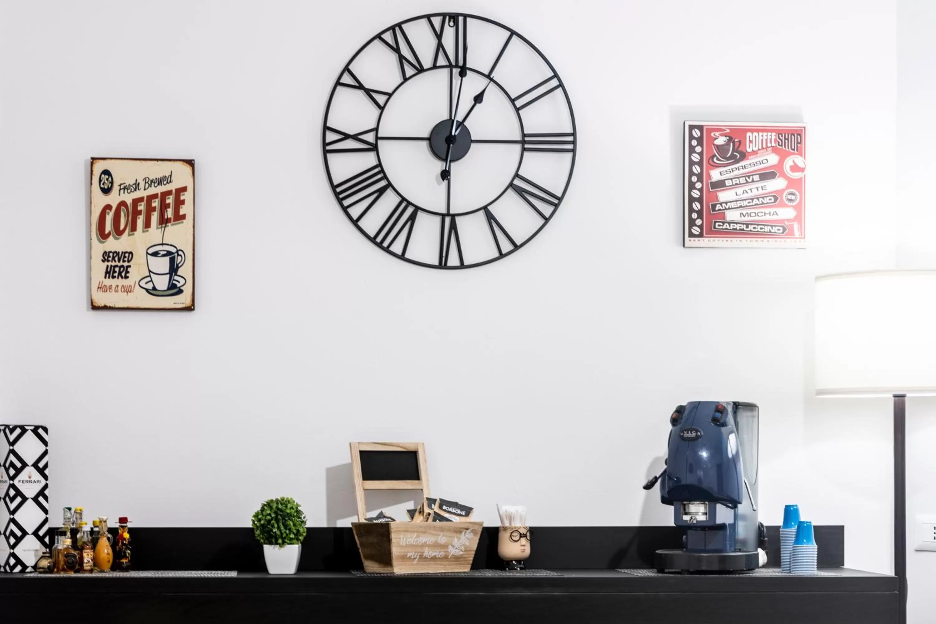 Coffee/tea facilities in AdAstra b&b