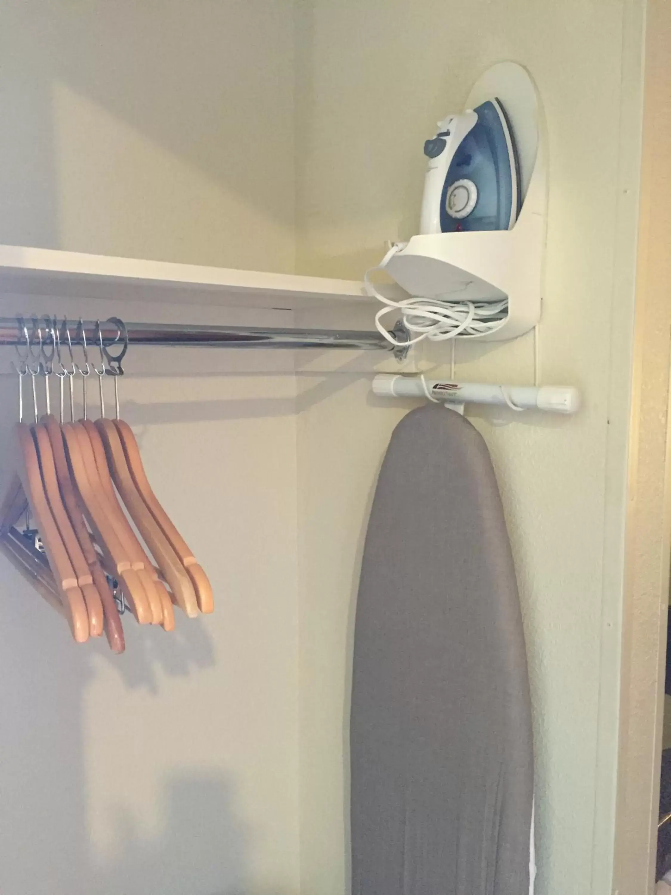 Double Room with Two Double Beds - Smoking in Super 8 by Wyndham Allentown Double Room with Two Double Beds - Smoking in Super 8 by Wyndham Allentown