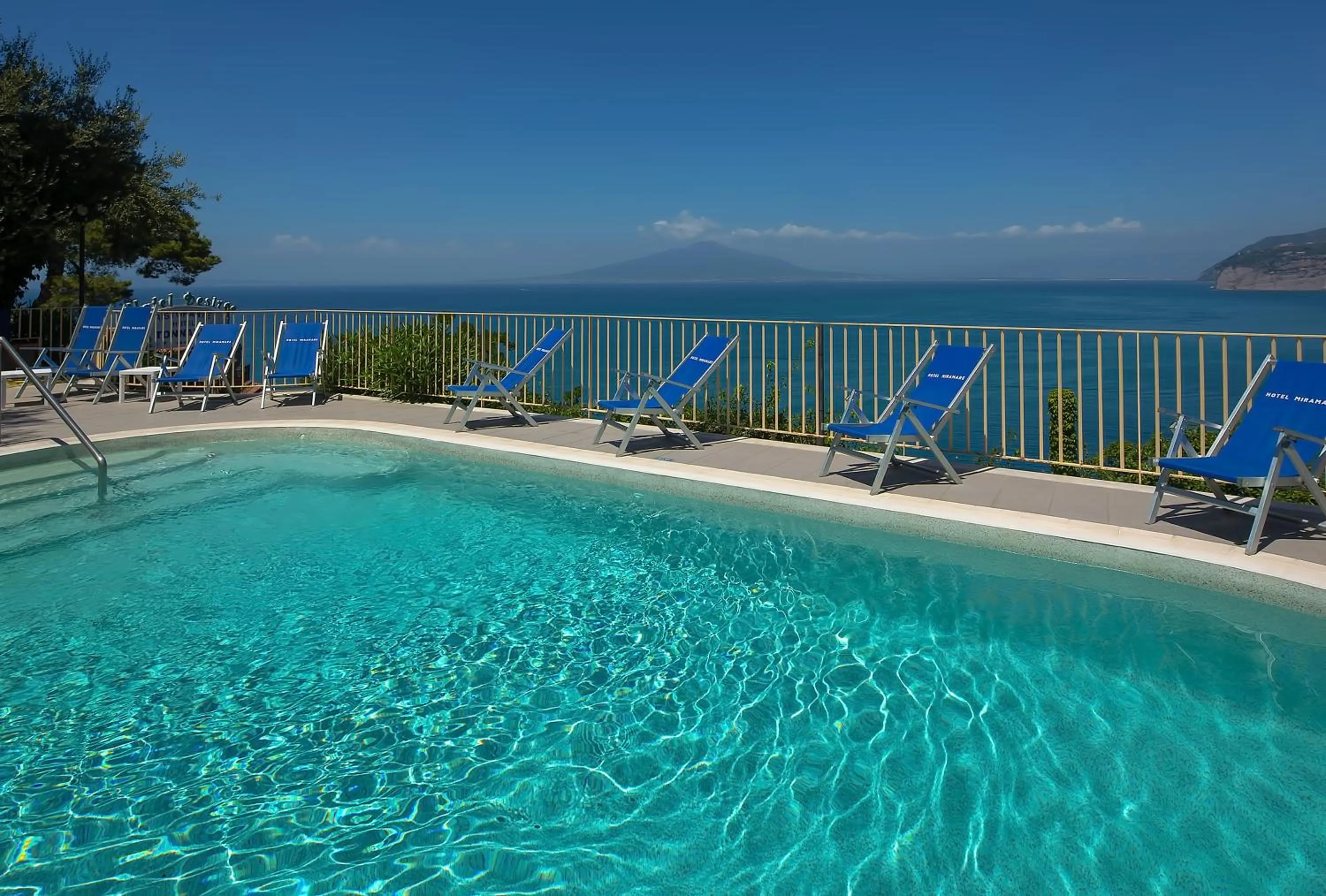 Swimming pool in Hotel Miramare