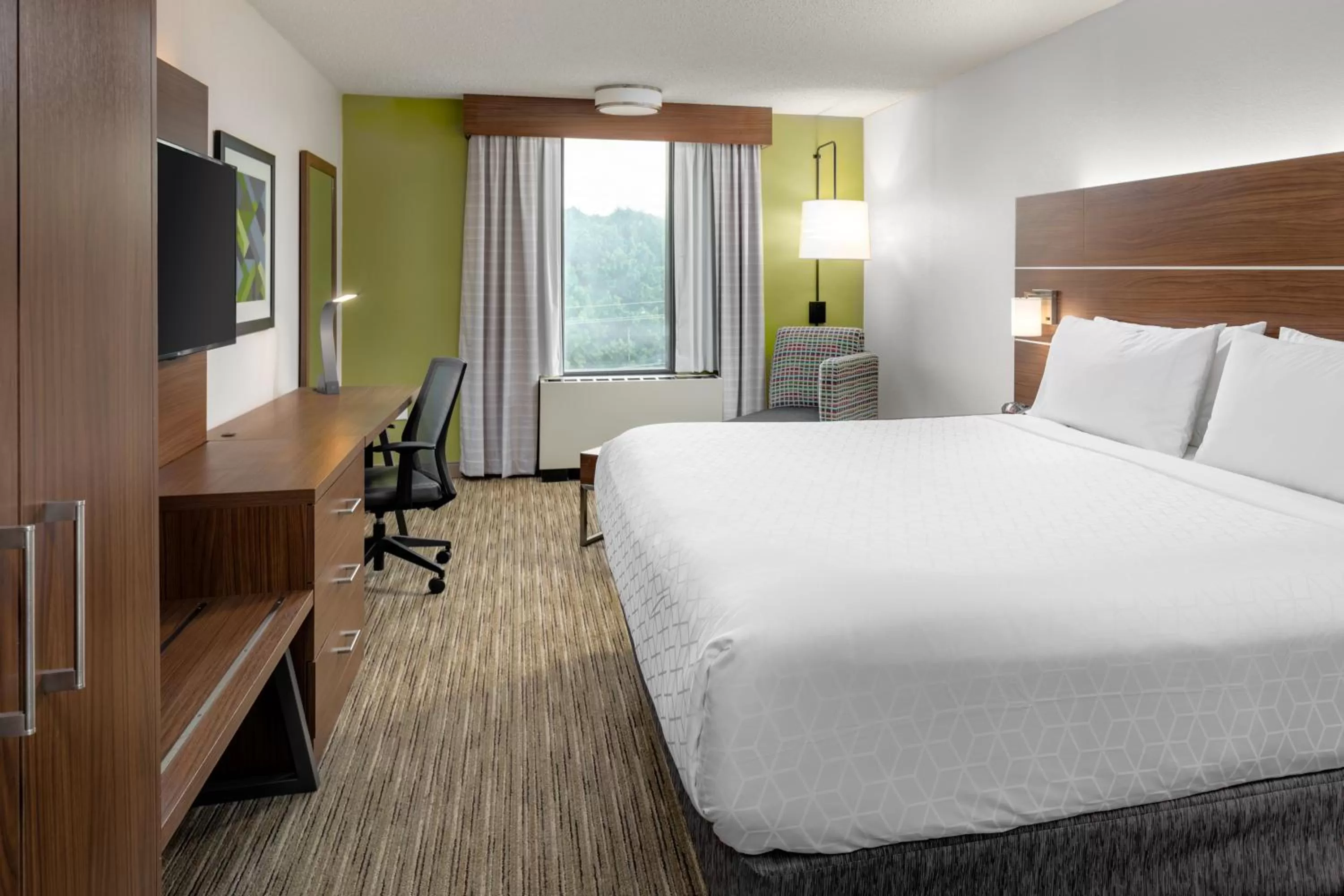 Photo of the whole room, Bed in Holiday Inn Express Atlanta Airport-College Park by IHG