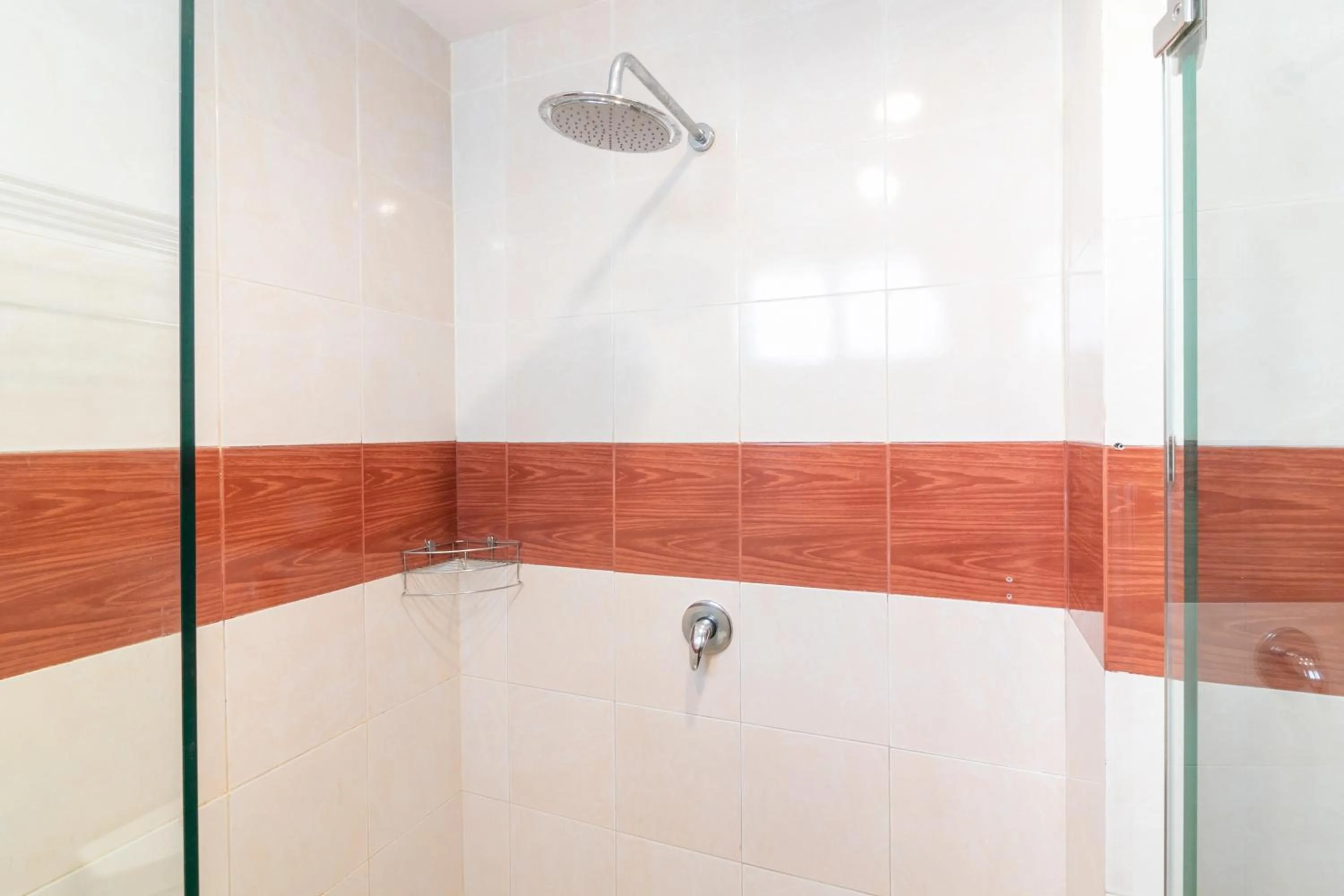 Bathroom in Lotus Hotel Patong