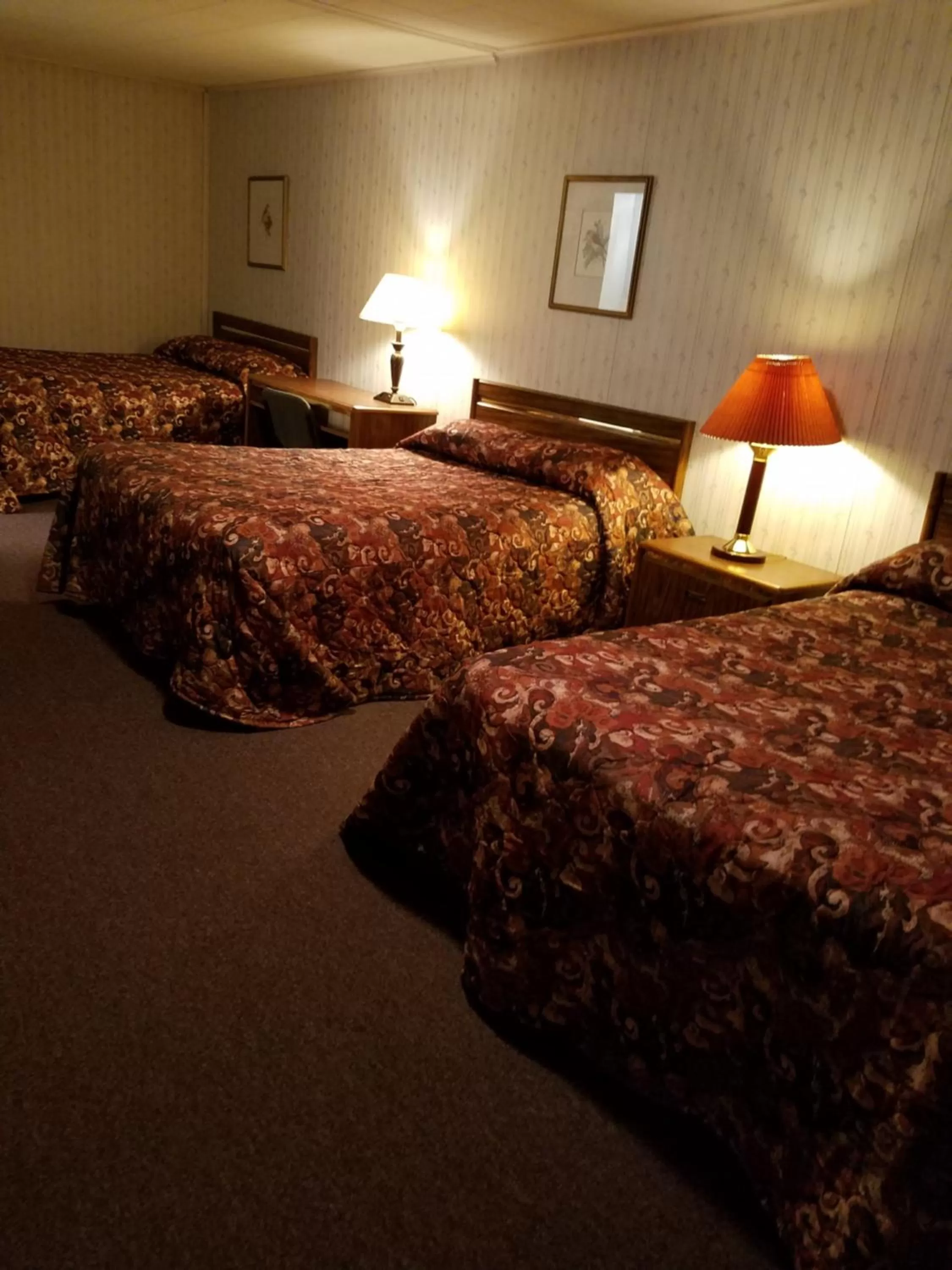 Bed in Buckhorn Resort