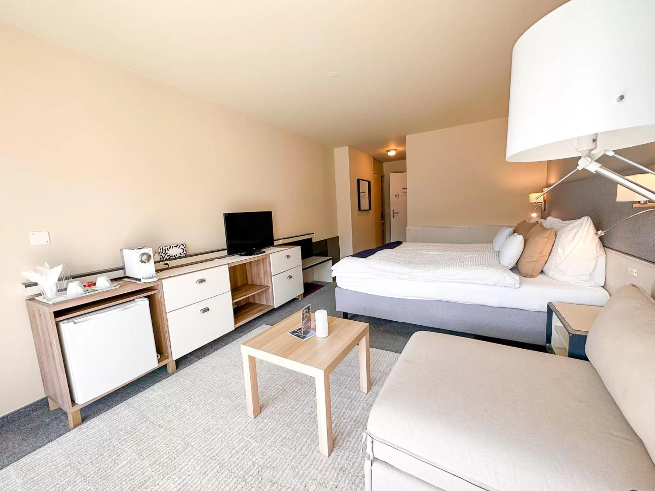 Bedroom, Bed in Seehotel Riviera at Lake Lucerne