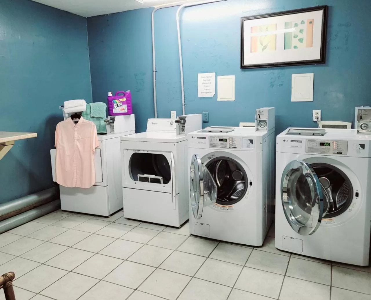 Guests in Best Price Motel & Suites