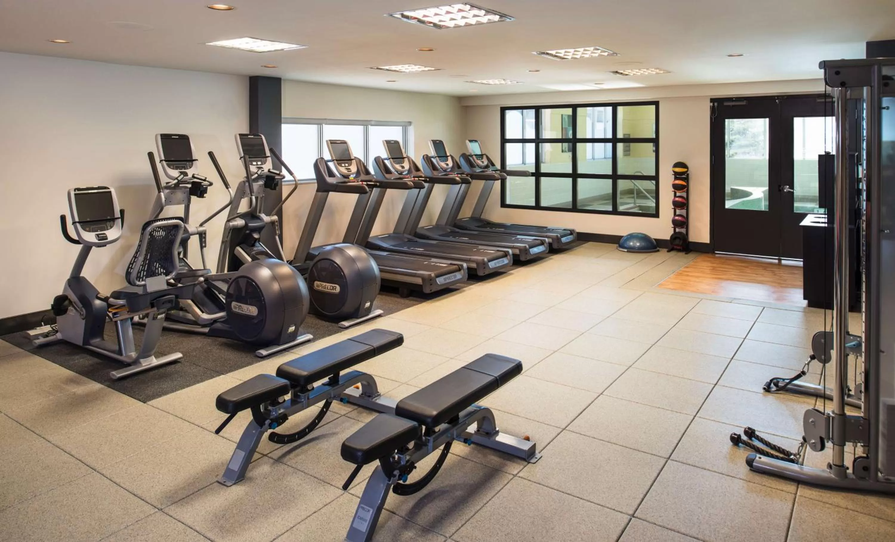 Fitness centre/facilities in Hilton Winnipeg Airport Suites
