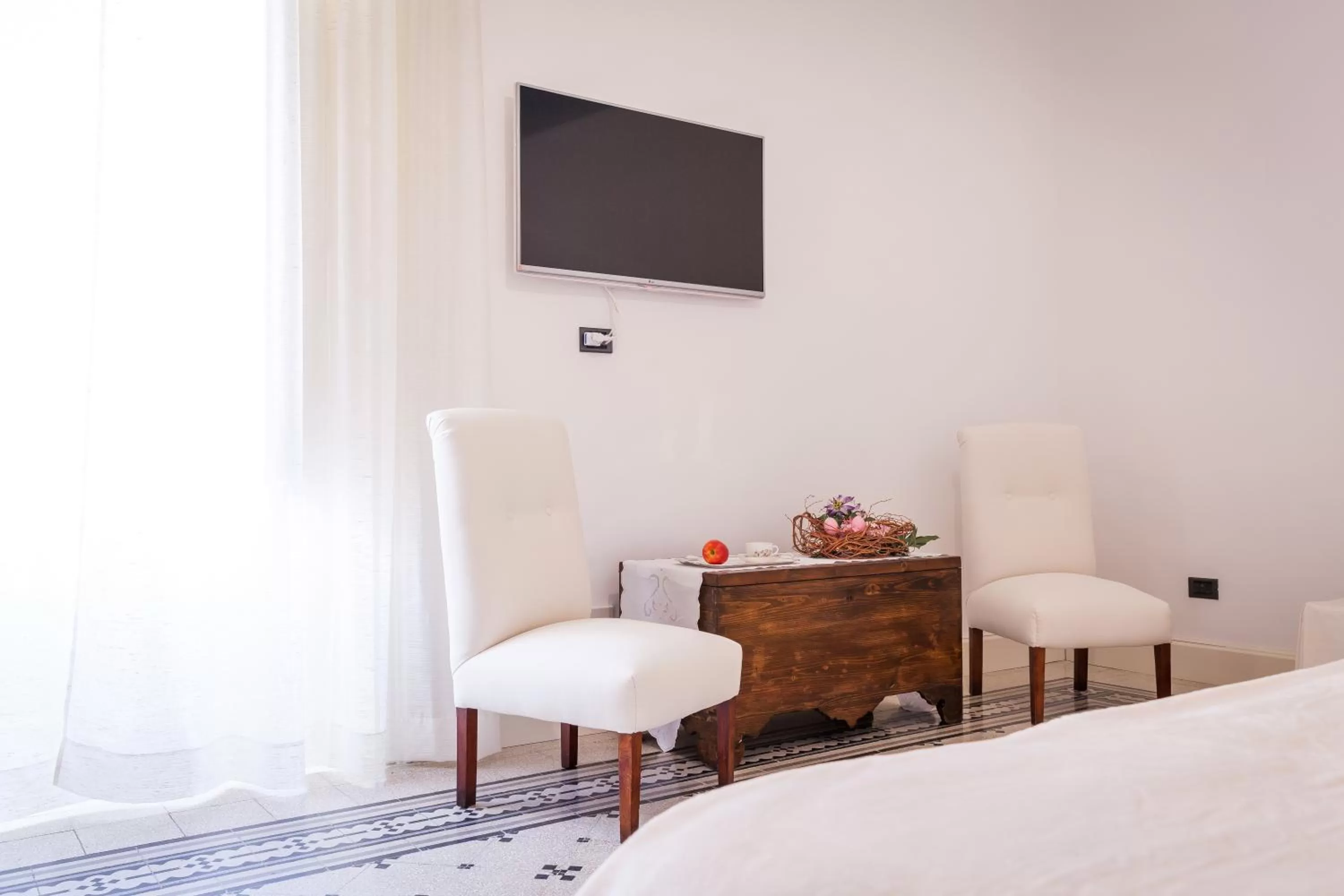 Decorative detail, Bed in Palazzo Montalbano