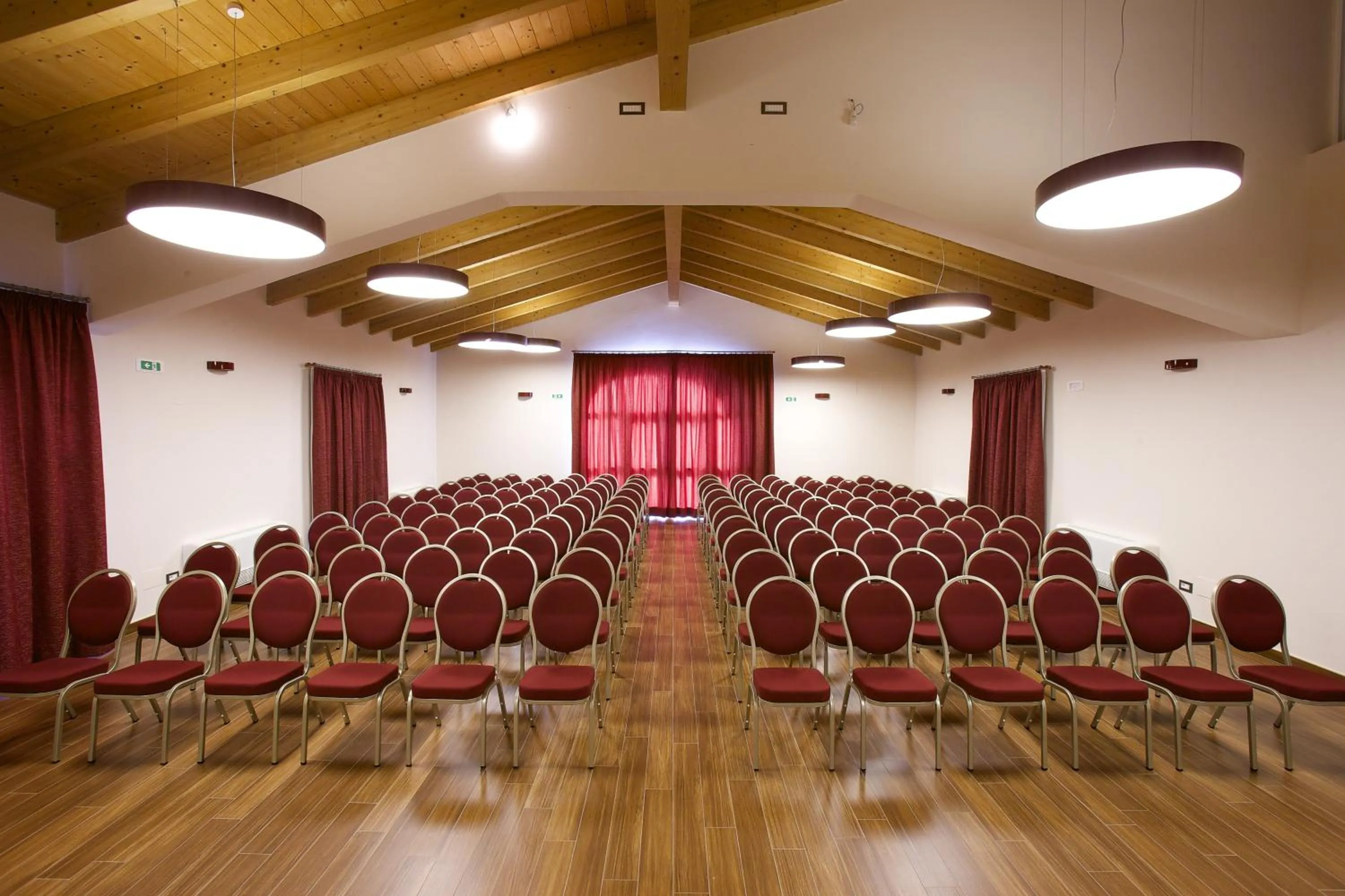 Business facilities in Campiglione Hotel