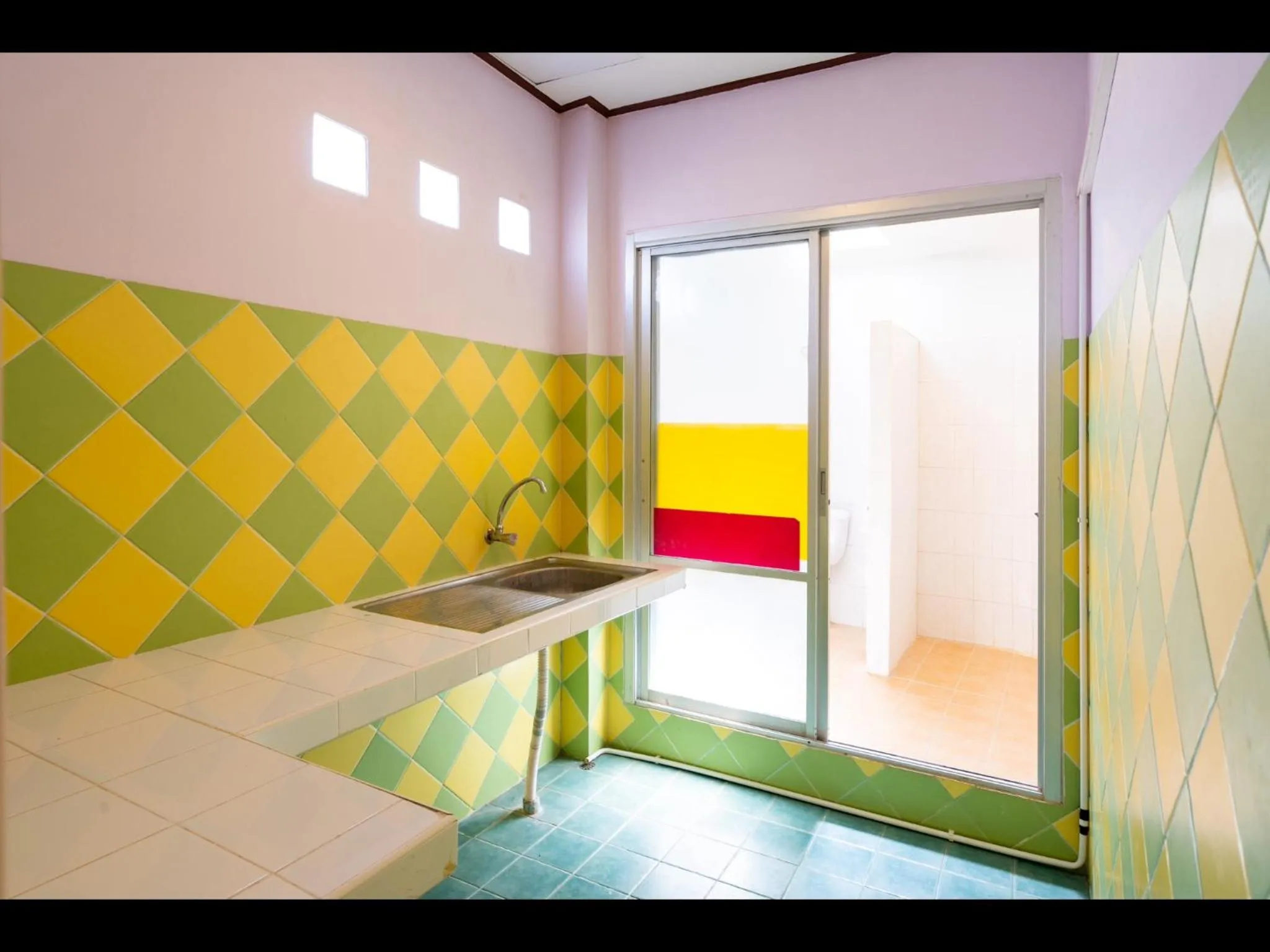 Bathroom, Bed in Gooddays Lanta Beach Resort SHA