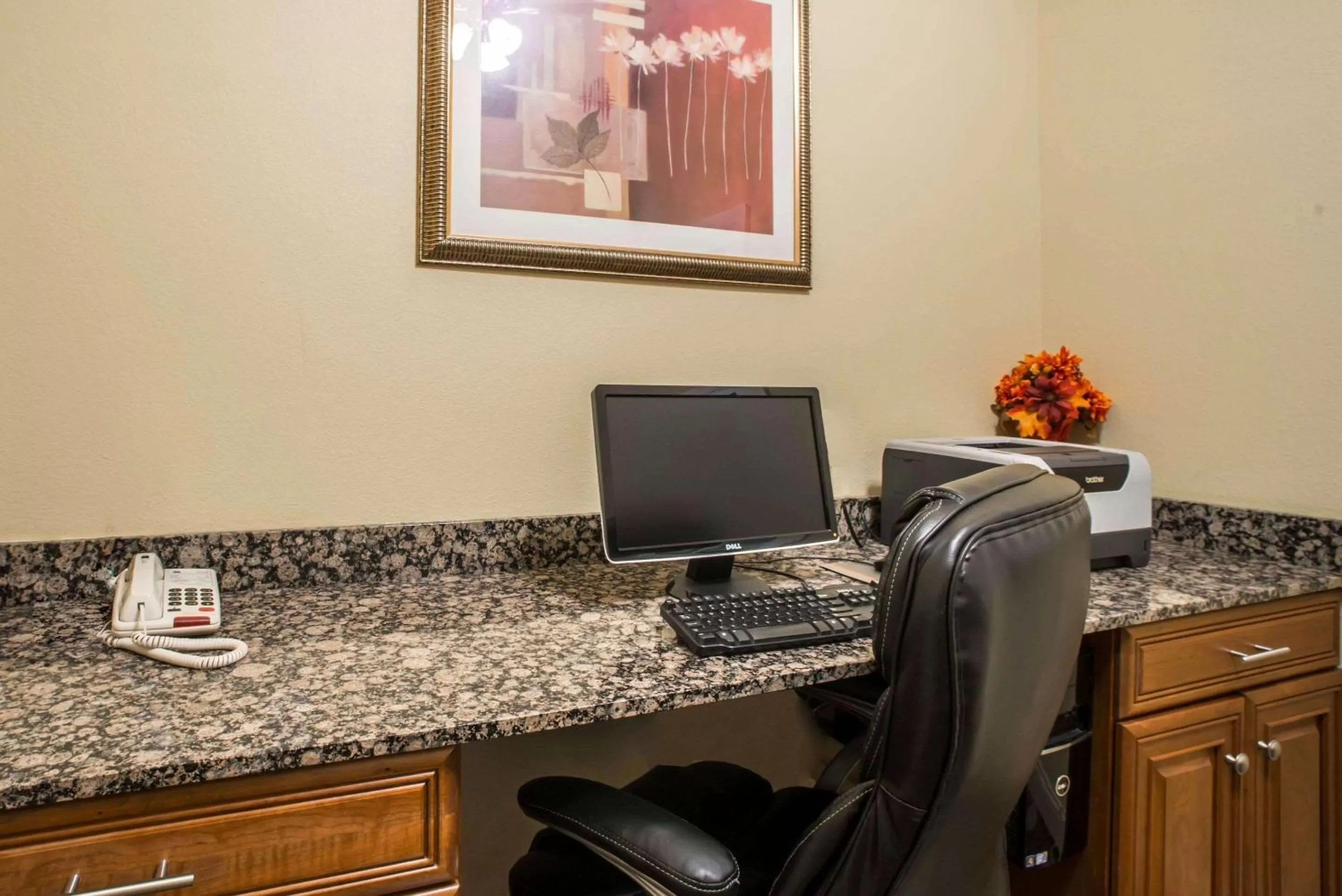 On site in Quality Inn Litchfield Route 66