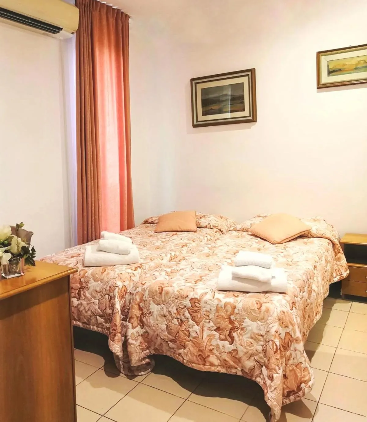 Photo of the whole room, Bed in Hotel Europa