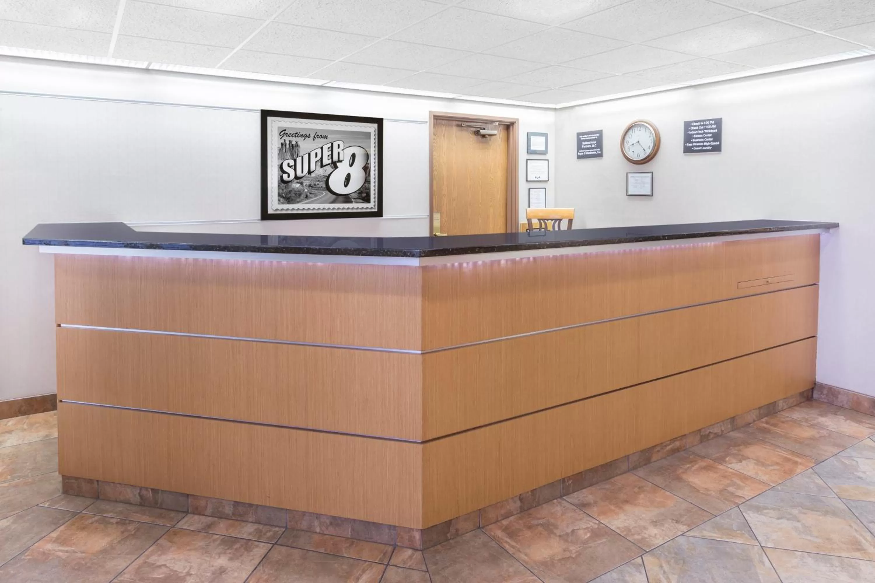 Lobby or reception in Super 8 by Wyndham Madison South