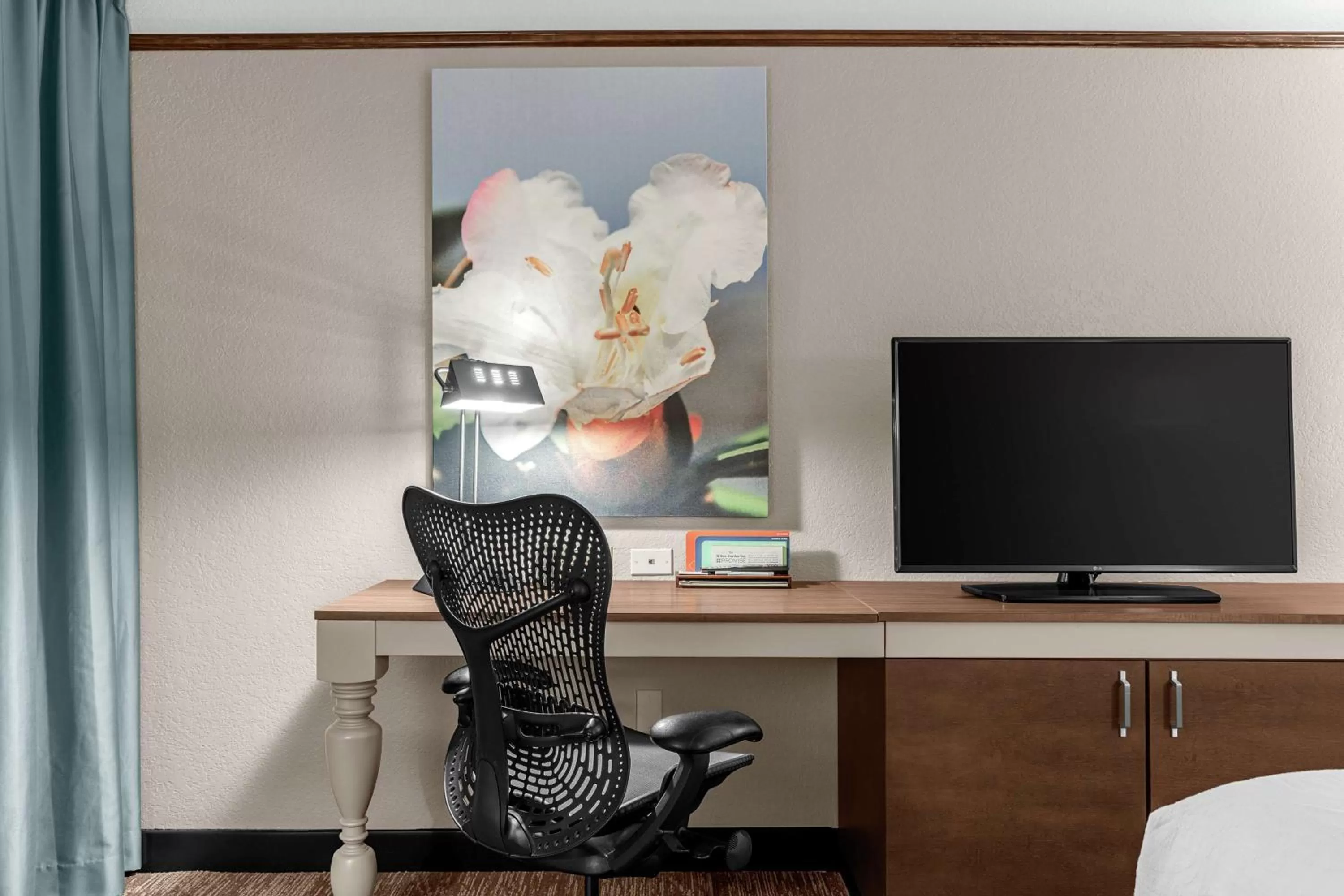 Bedroom in Hilton Garden Inn Wilmington Mayfaire Town Center