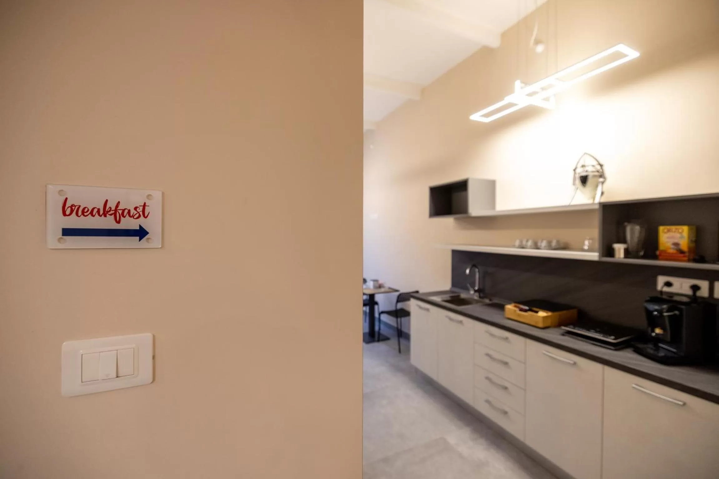 Communal kitchen, Kitchen/Kitchenette in Brettia Guest Rooms