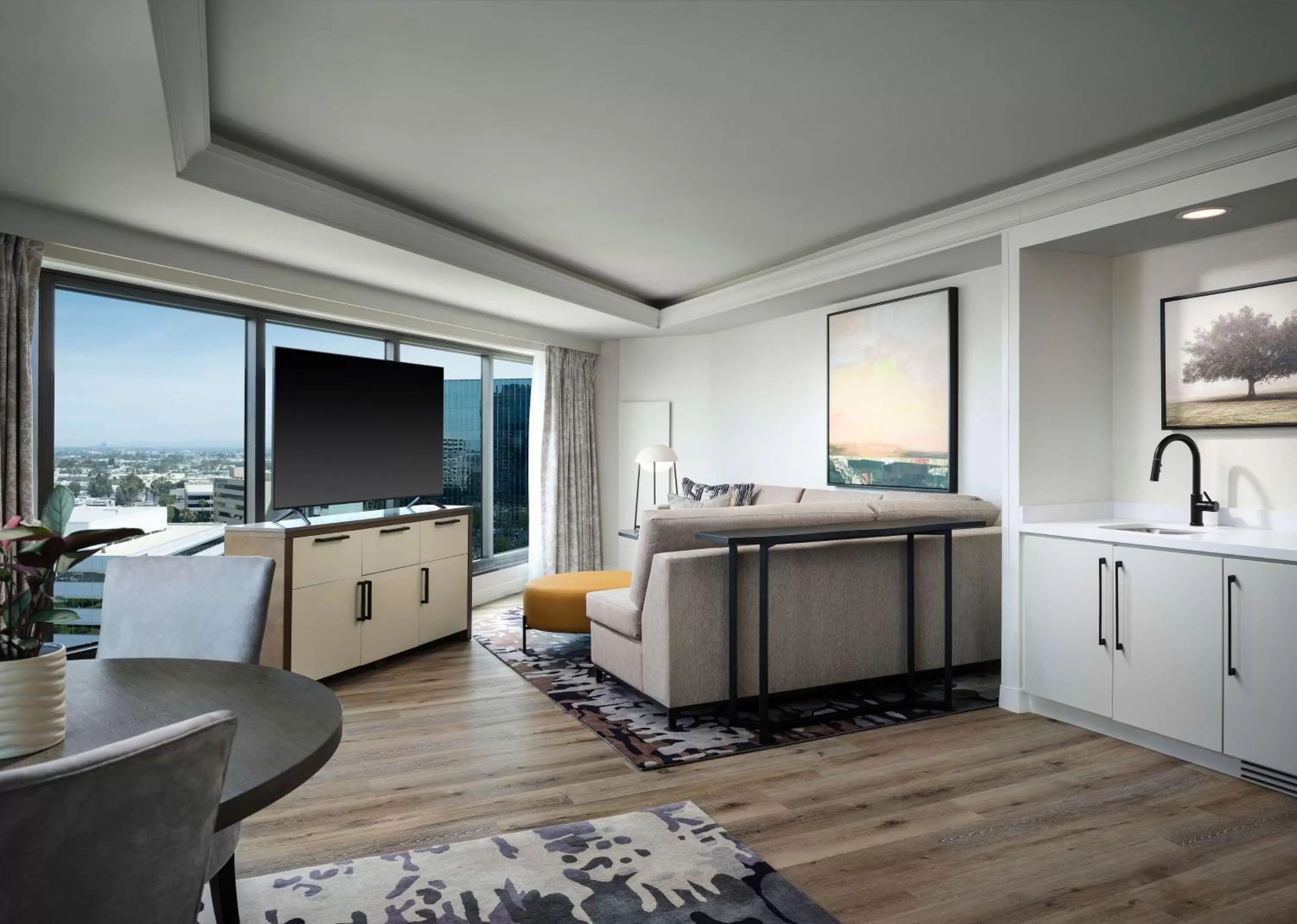 Suite in Sonesta Irvine John Wayne Airport