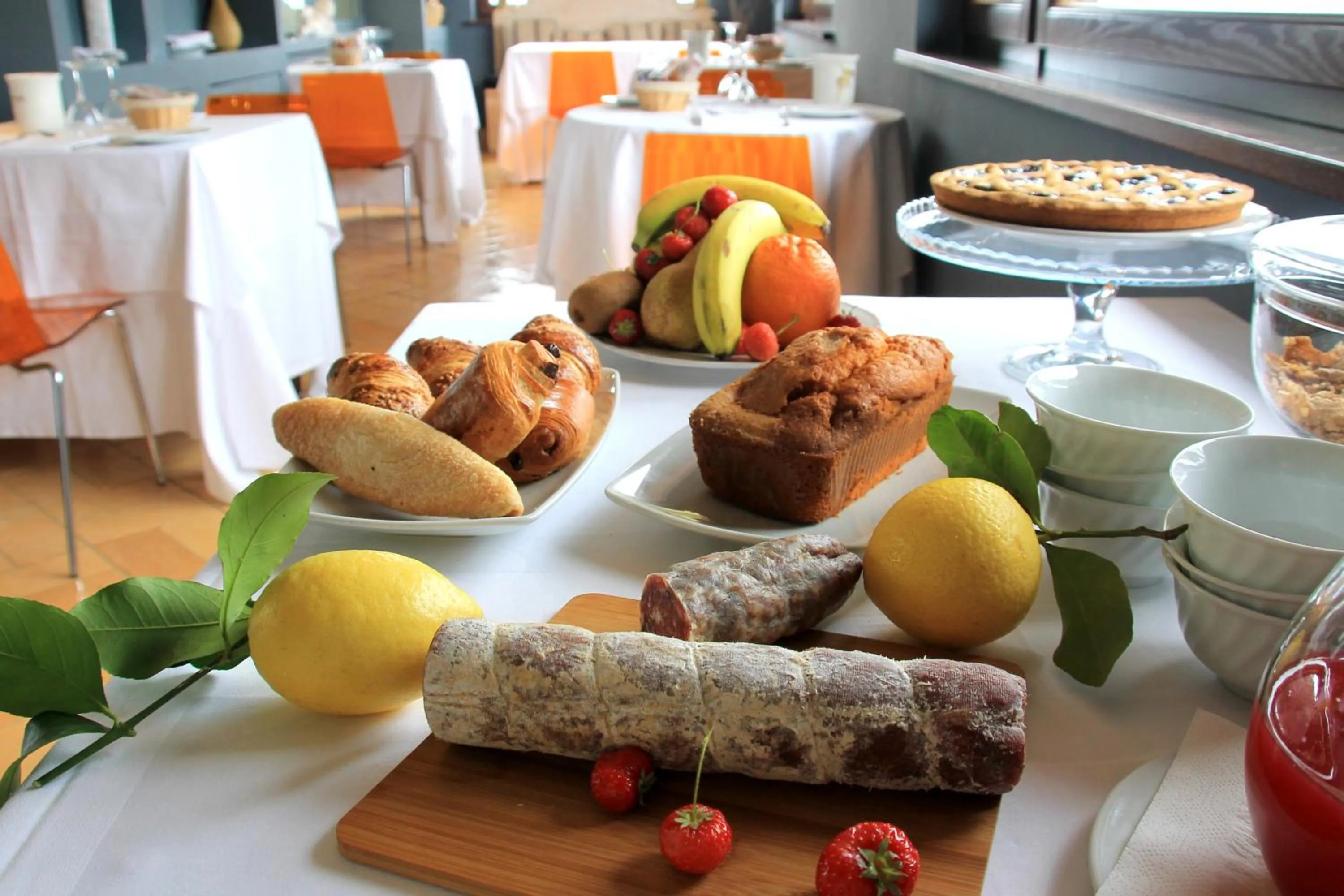 Buffet breakfast in Hotel & Ristorante degli Angeli