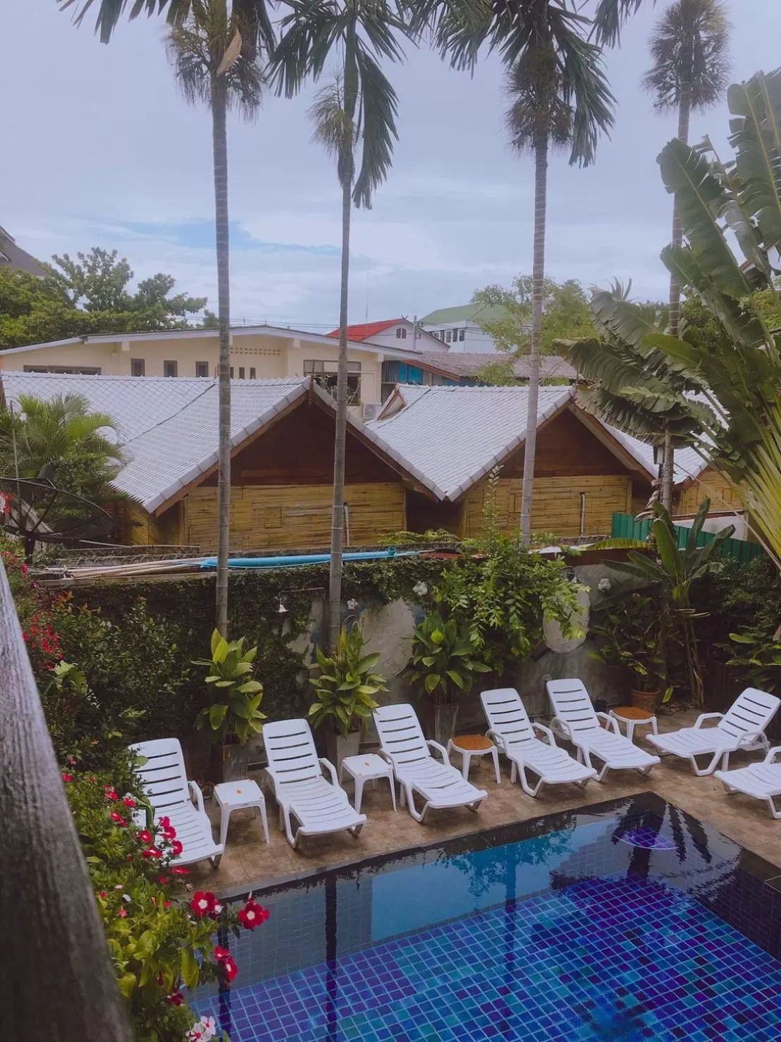 Swimming pool in BB Mantra Boutique Hotel