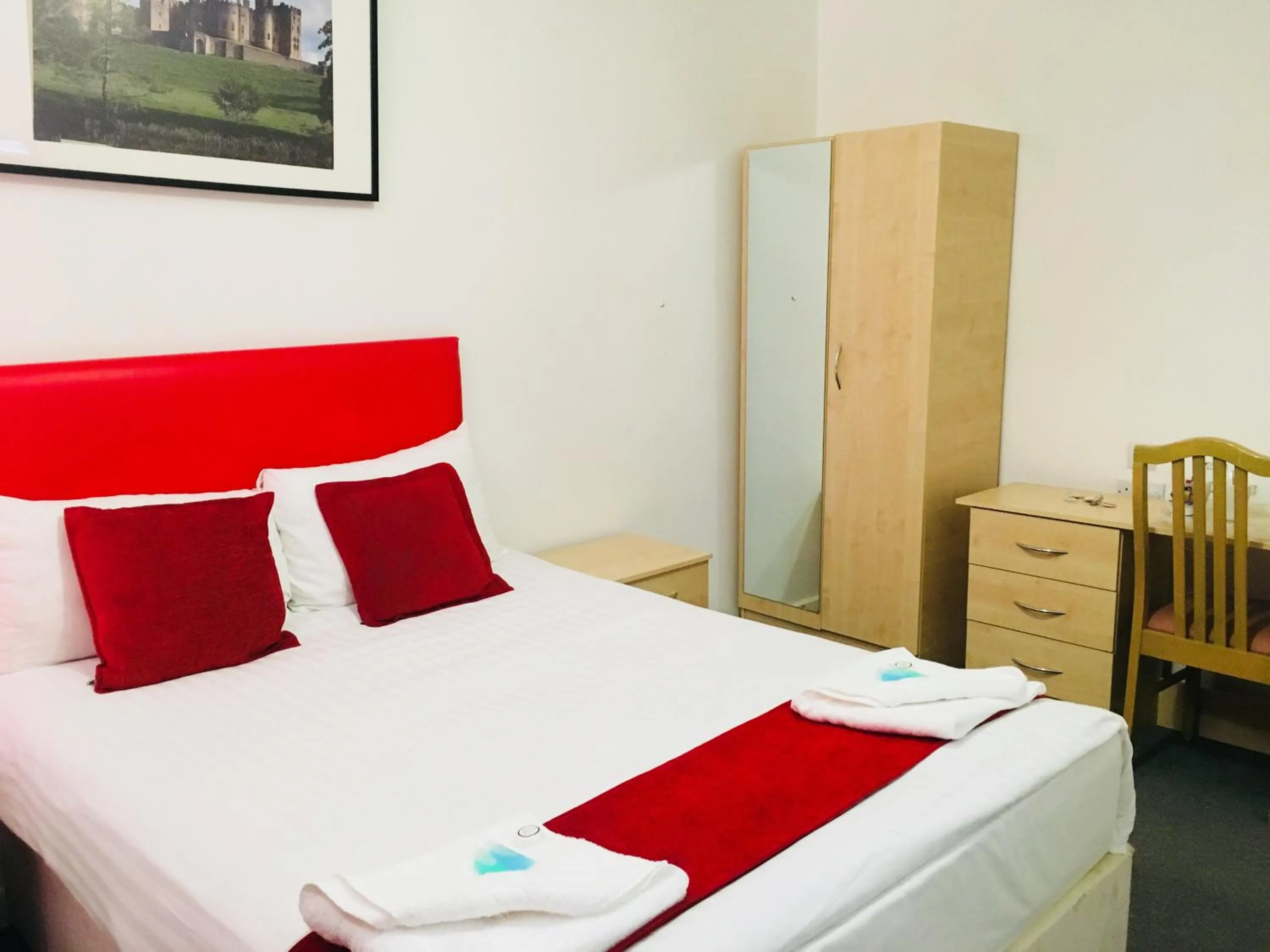 Bedroom, Bed in Hotel Express Newcastle Gateshead