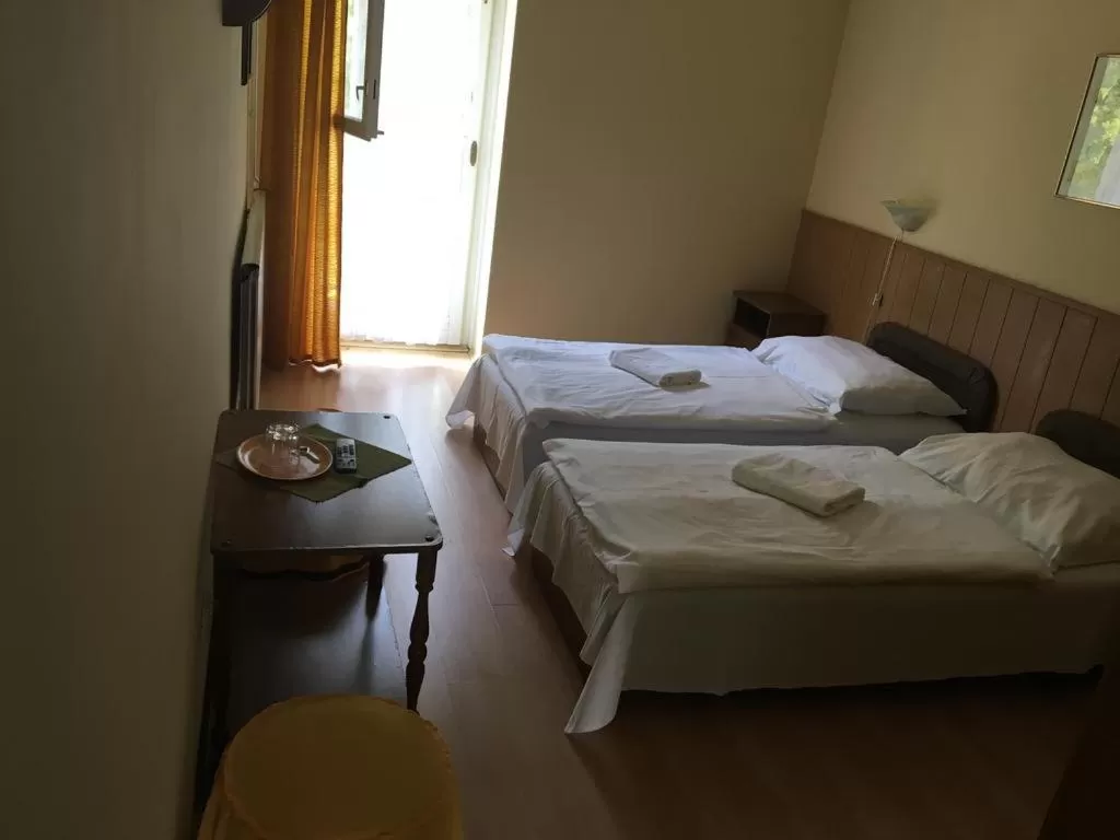 Bed in Muskátli Panzió