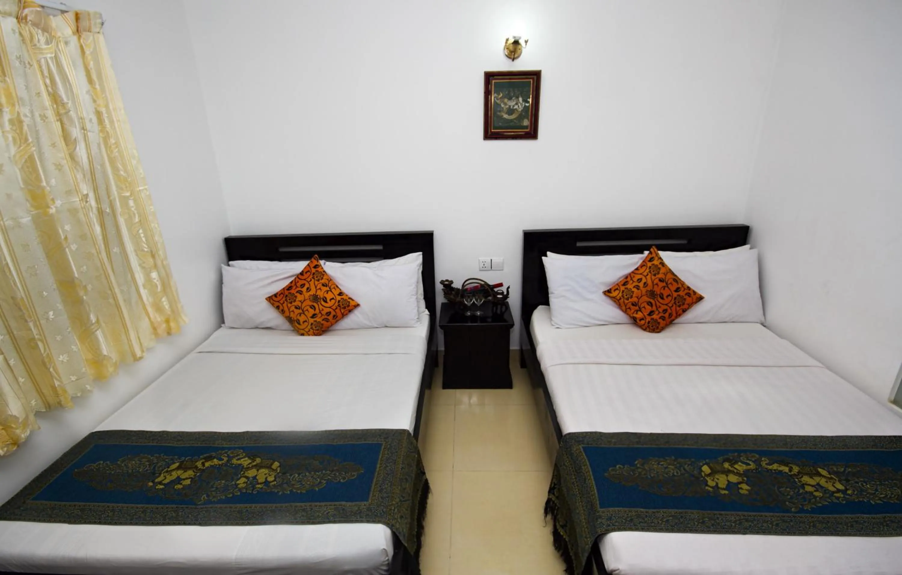 Photo of the whole room, Bed in King Boutique Hotel