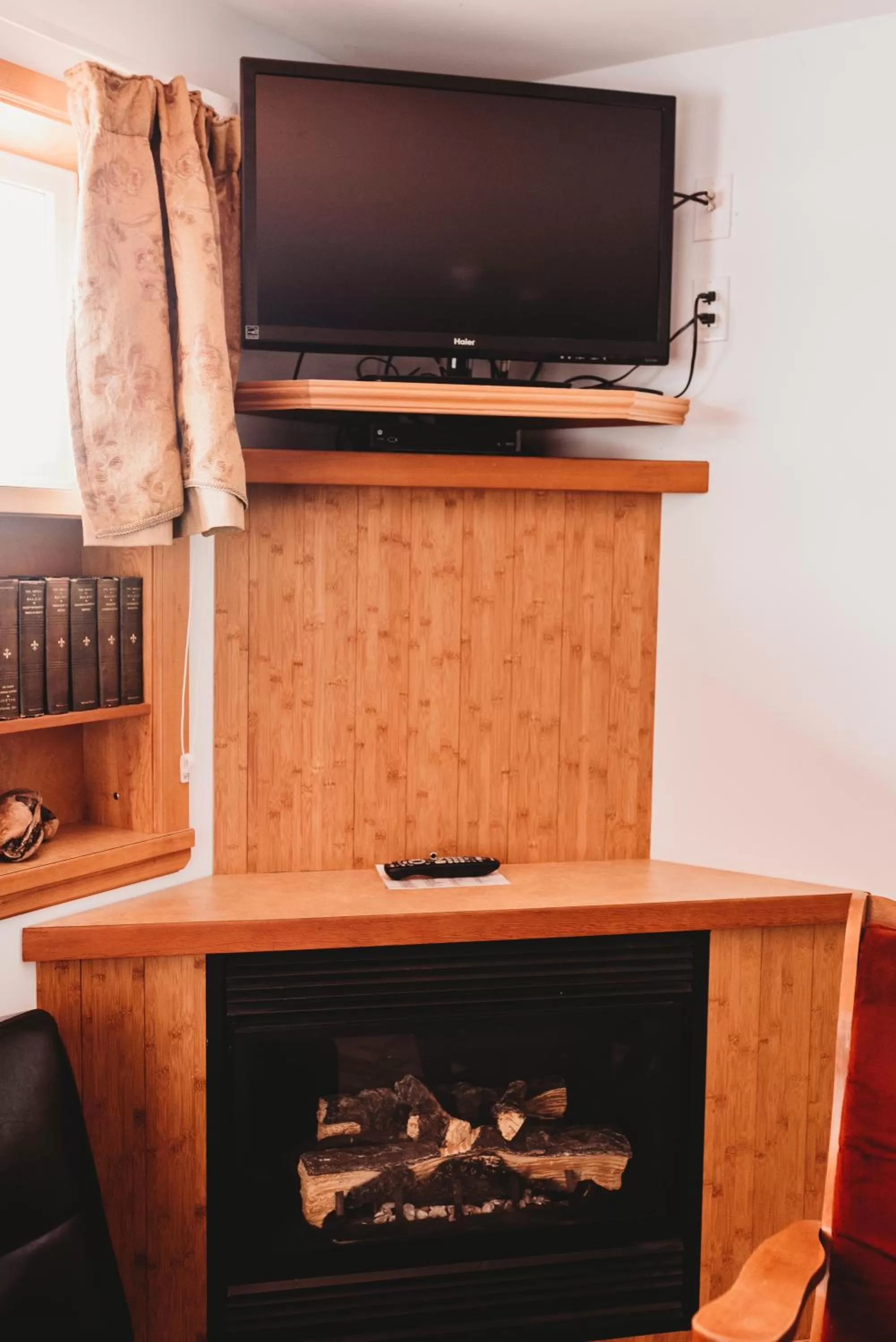 TV and multimedia in The Oceanfront Hotel