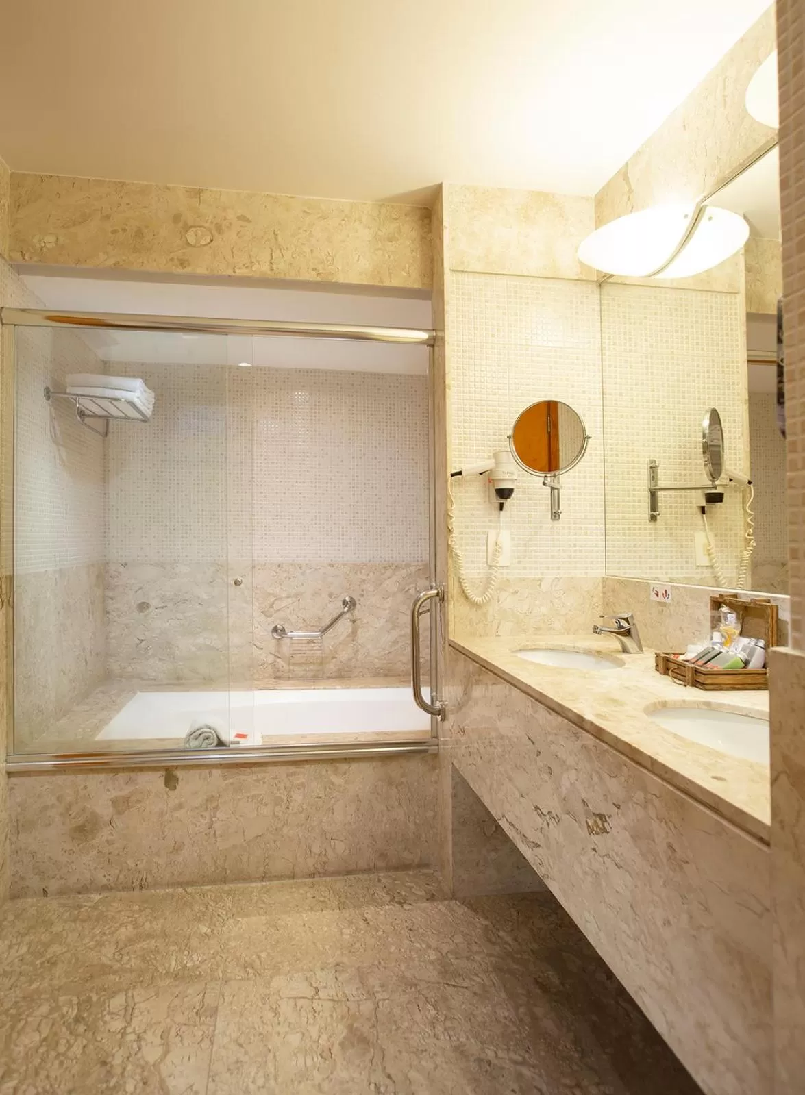 Golden Tower Pinheiros by Fênix Hotéis