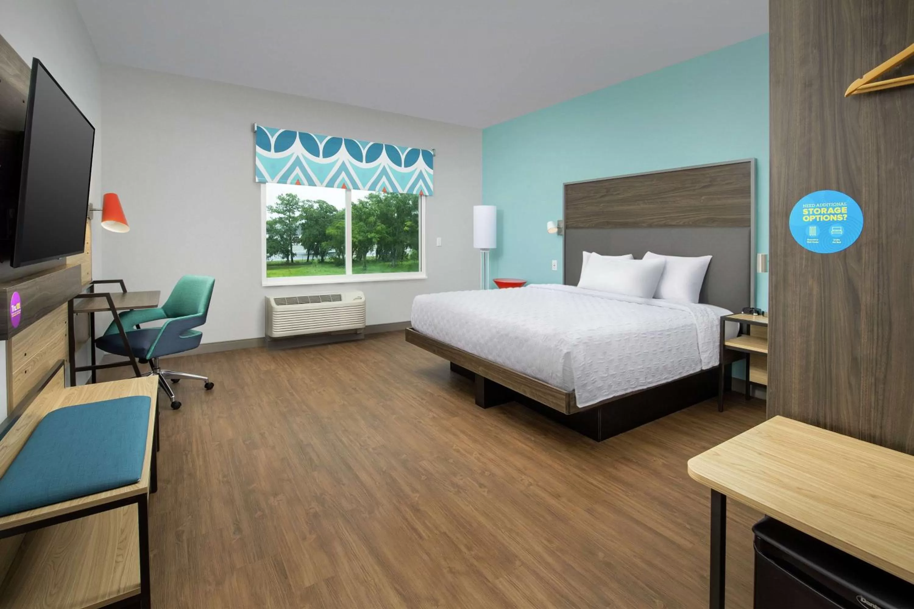 Bedroom, Bed in Tru By Hilton Lake City