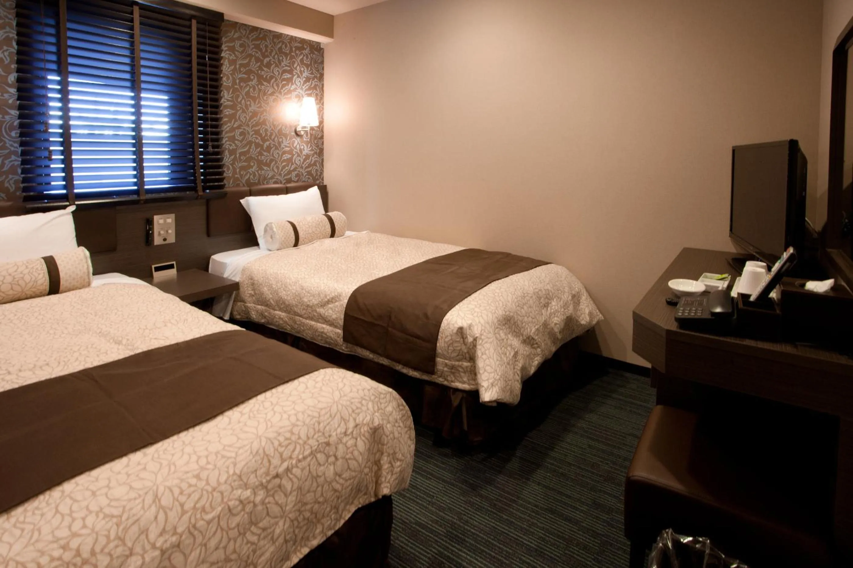 Twin Room (1 Adults) - single occupancy - Smoking  in Kuretake Inn Premium Shizuoka Ekimae