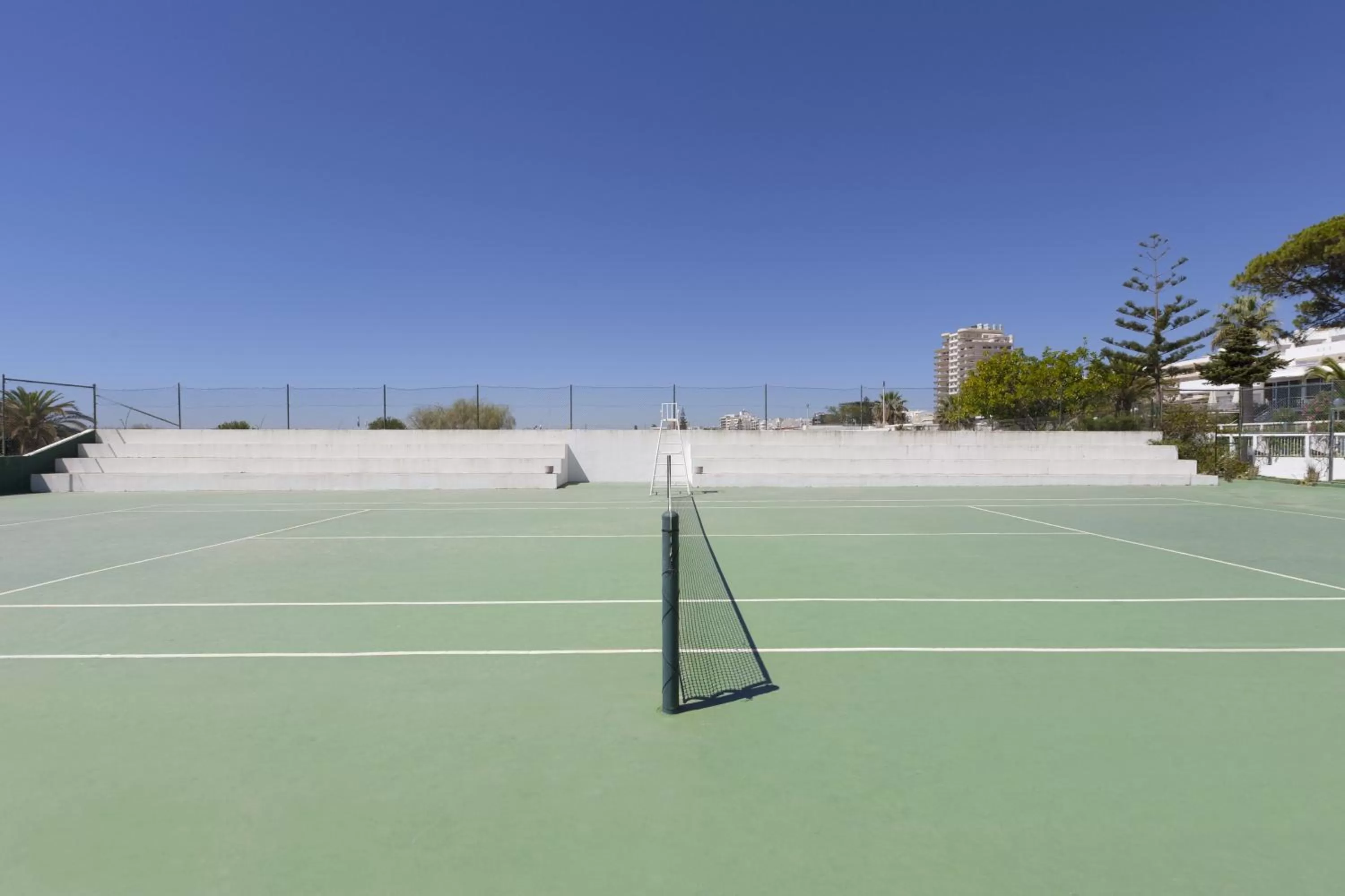 Tennis court in Hotel Vasco Da Gama
