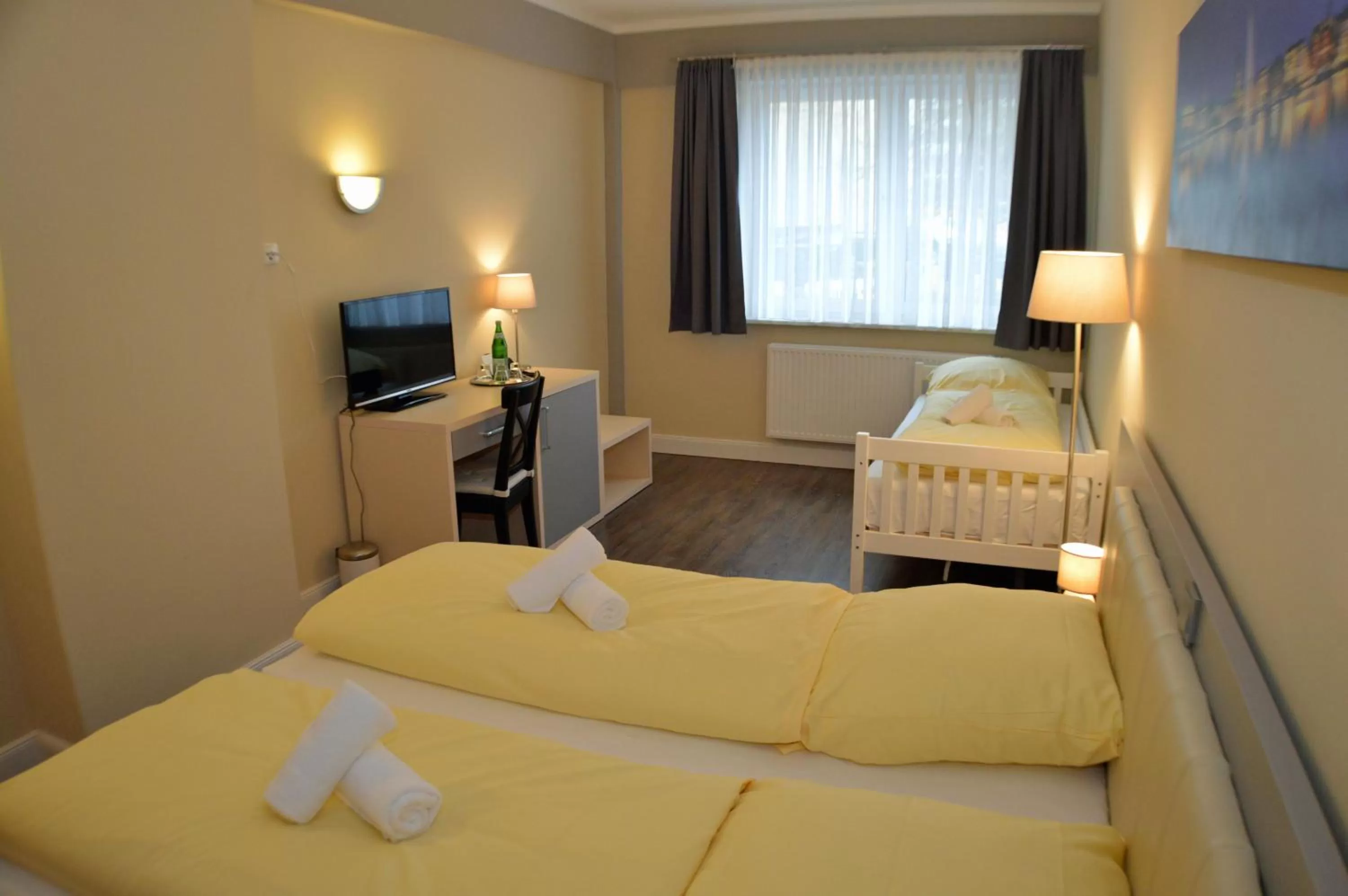 Photo of the whole room, Bed in Hotel Jeta