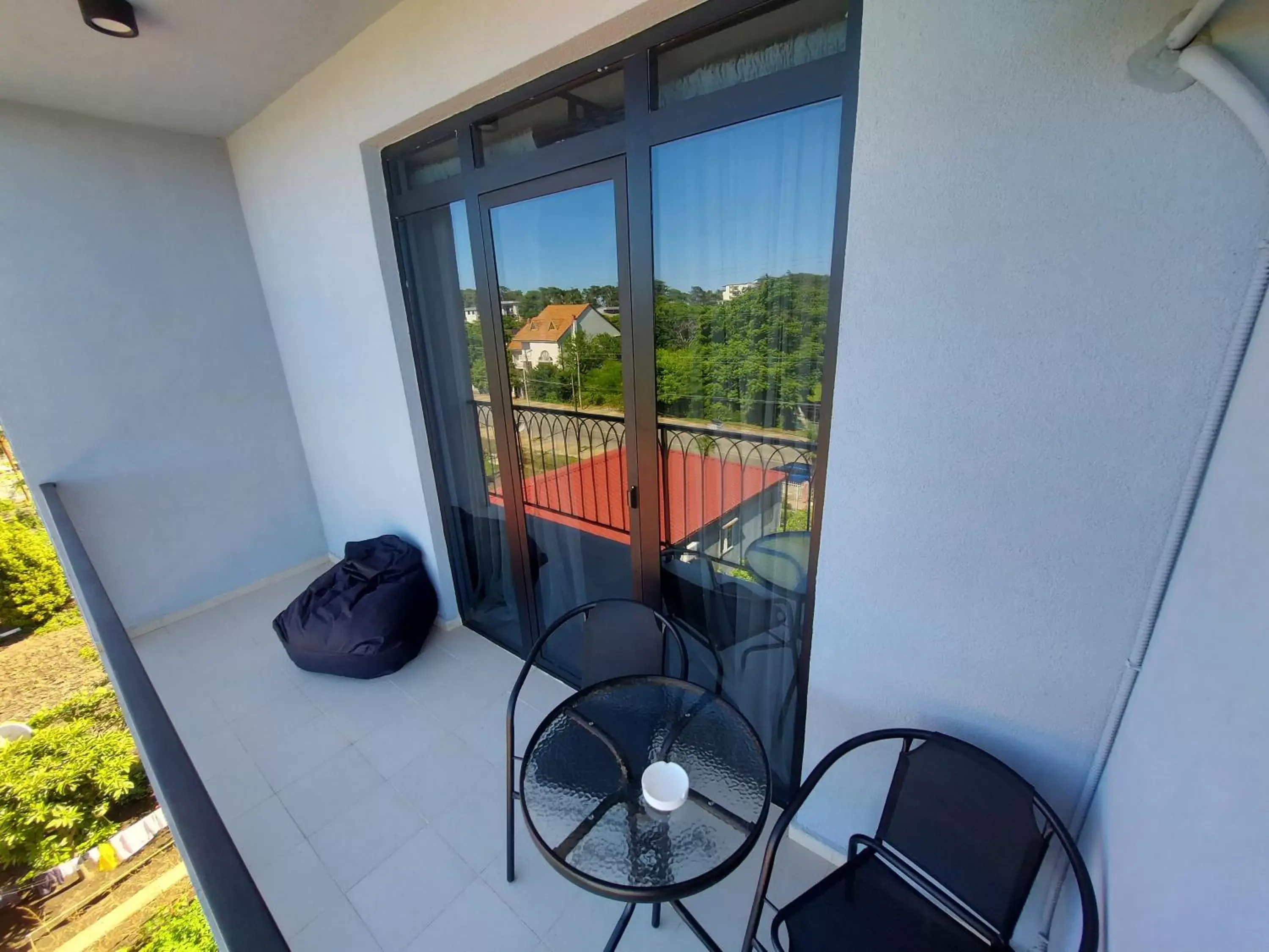 Comfort Triple Room in Level Up Hotel & Restaurant Comfort Triple Room in Level Up Hotel & Restaurant