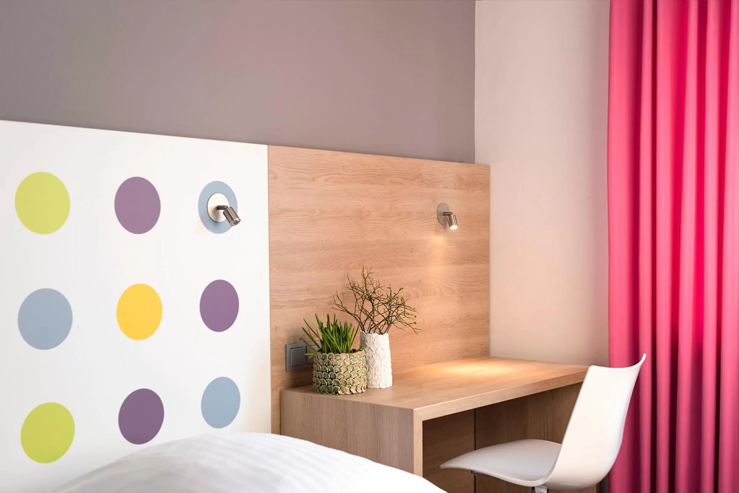 Photo of the whole room, Bed in 1st Creatif Hotel Elephant