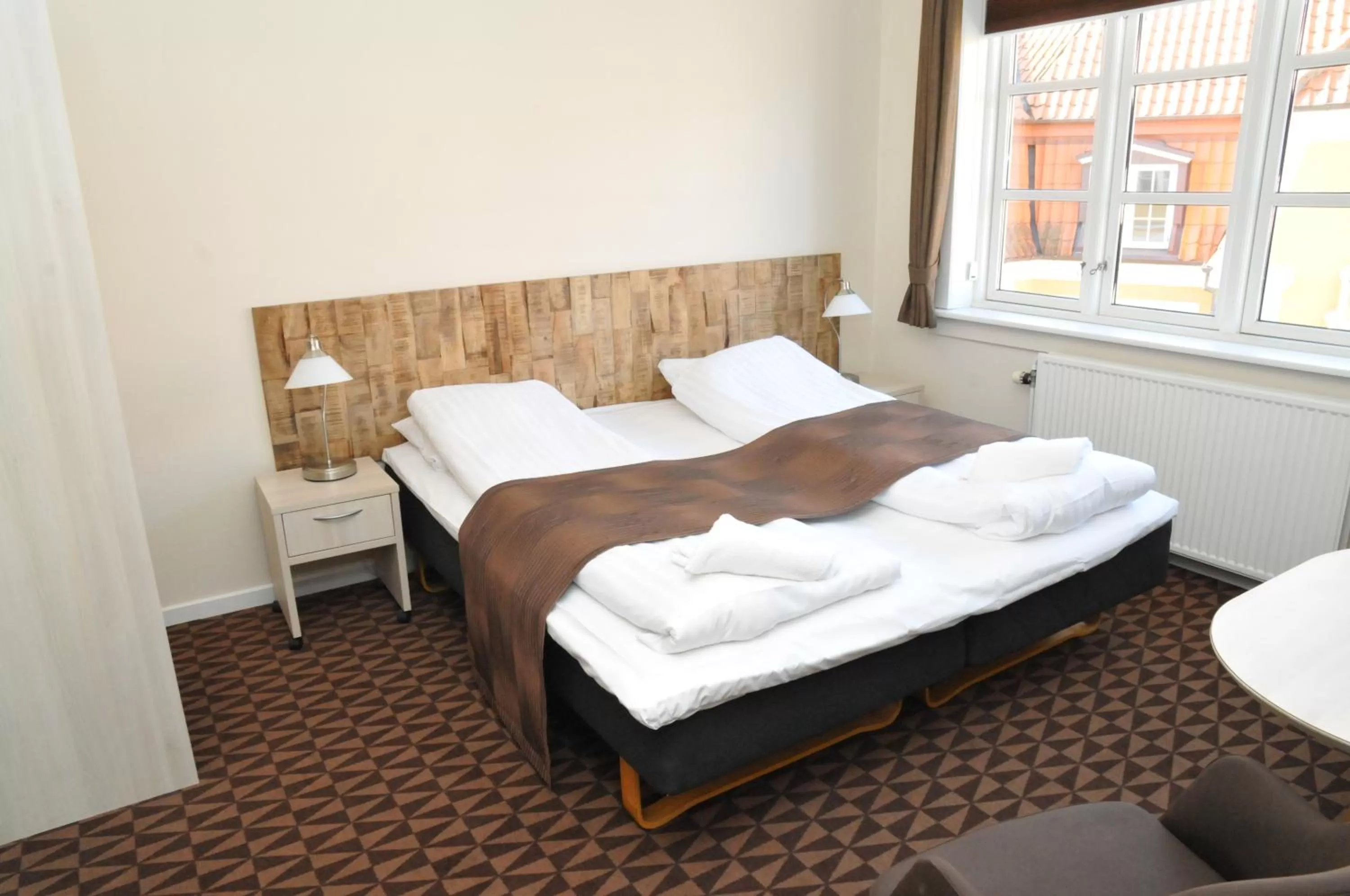 Bed in Foldens Hotel