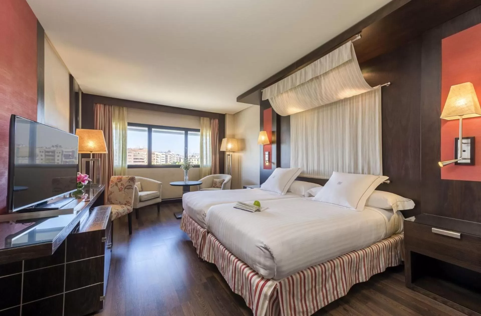 Photo of the whole room, Bed in Hotel Cordoba Center