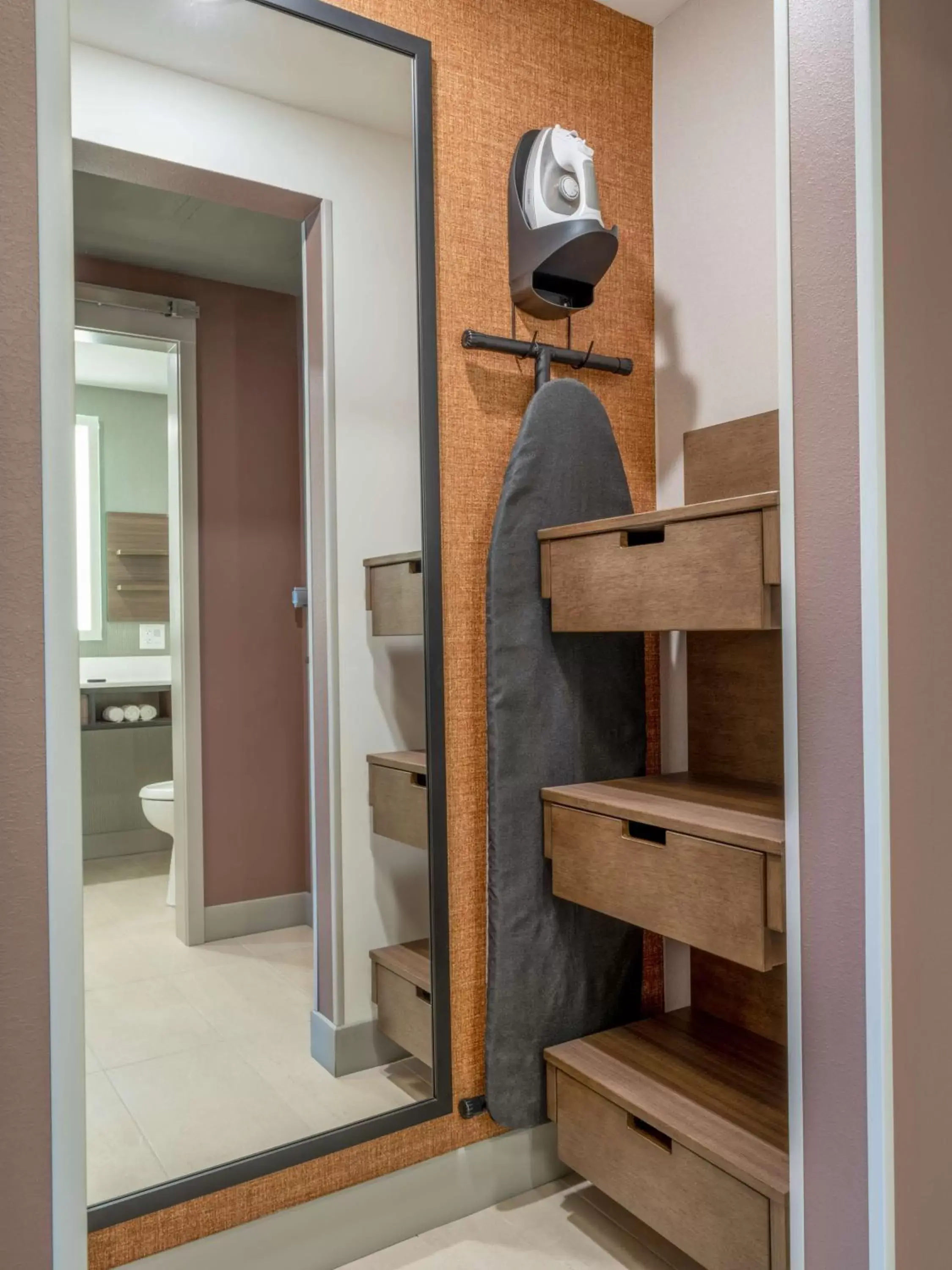 Queen Room with Two Queen Beds in Hilton Garden Inn Jeffersonville, In Queen Room with Two Queen Beds in Hilton Garden Inn Jeffersonville, In