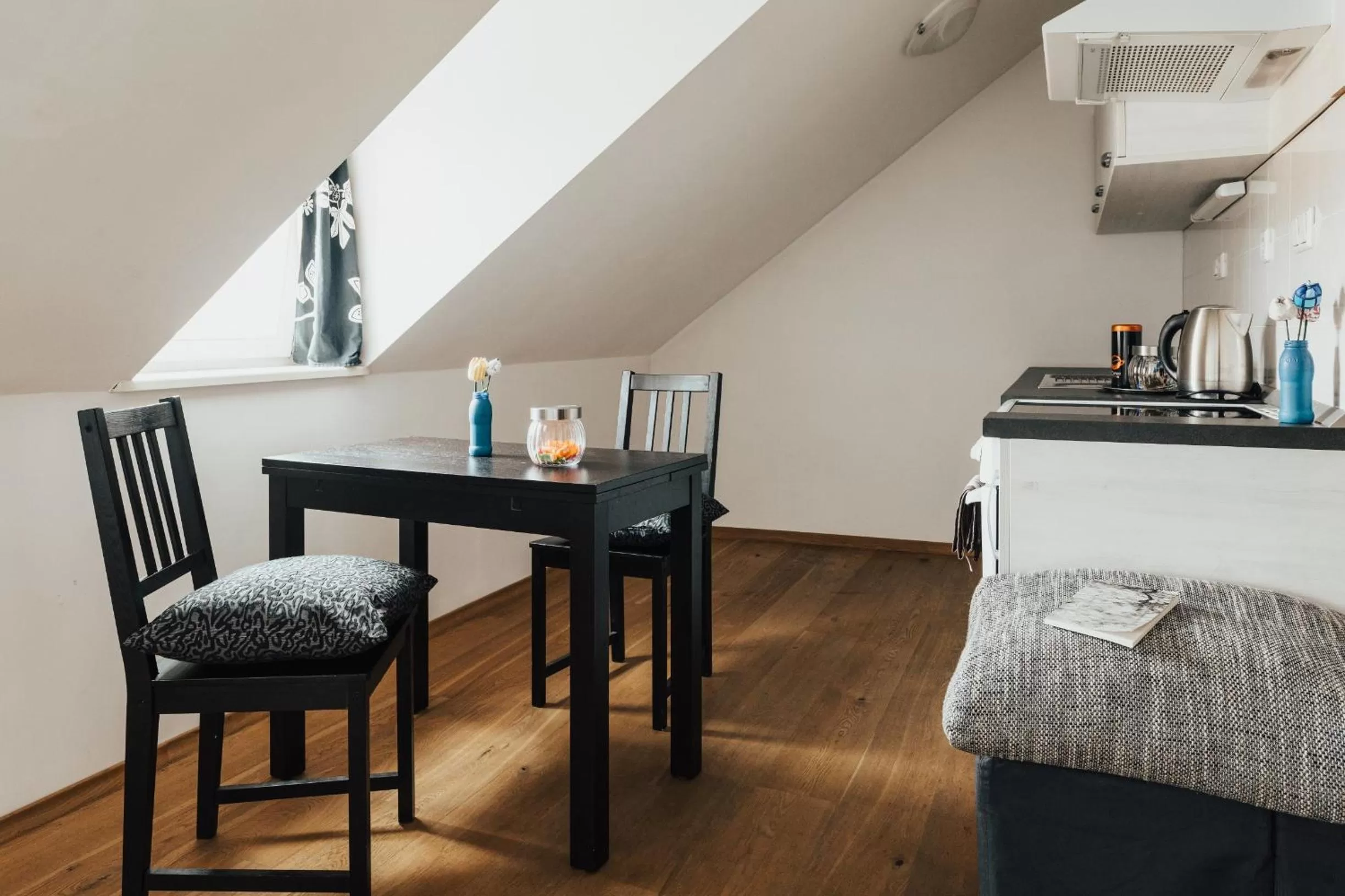 Day in Layer Residences