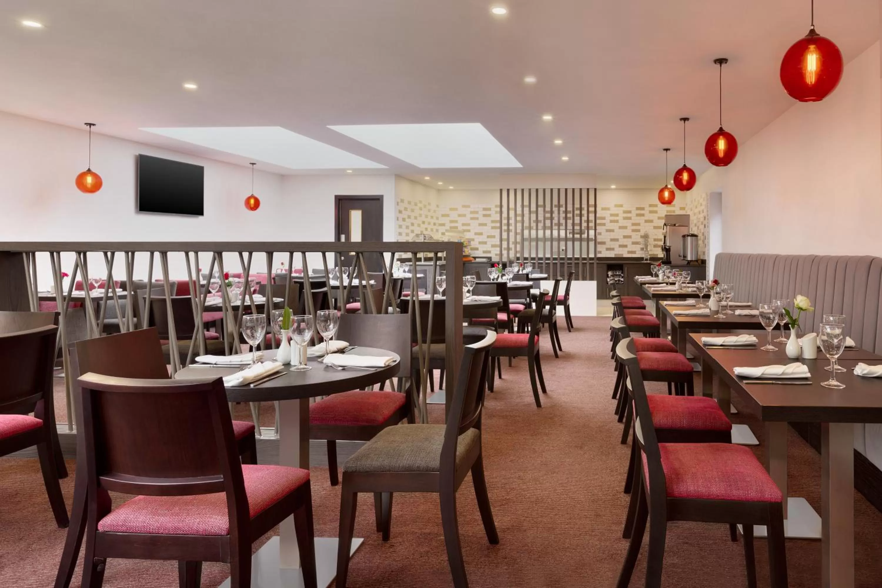 Restaurant/places to eat in Ramada Bristol West