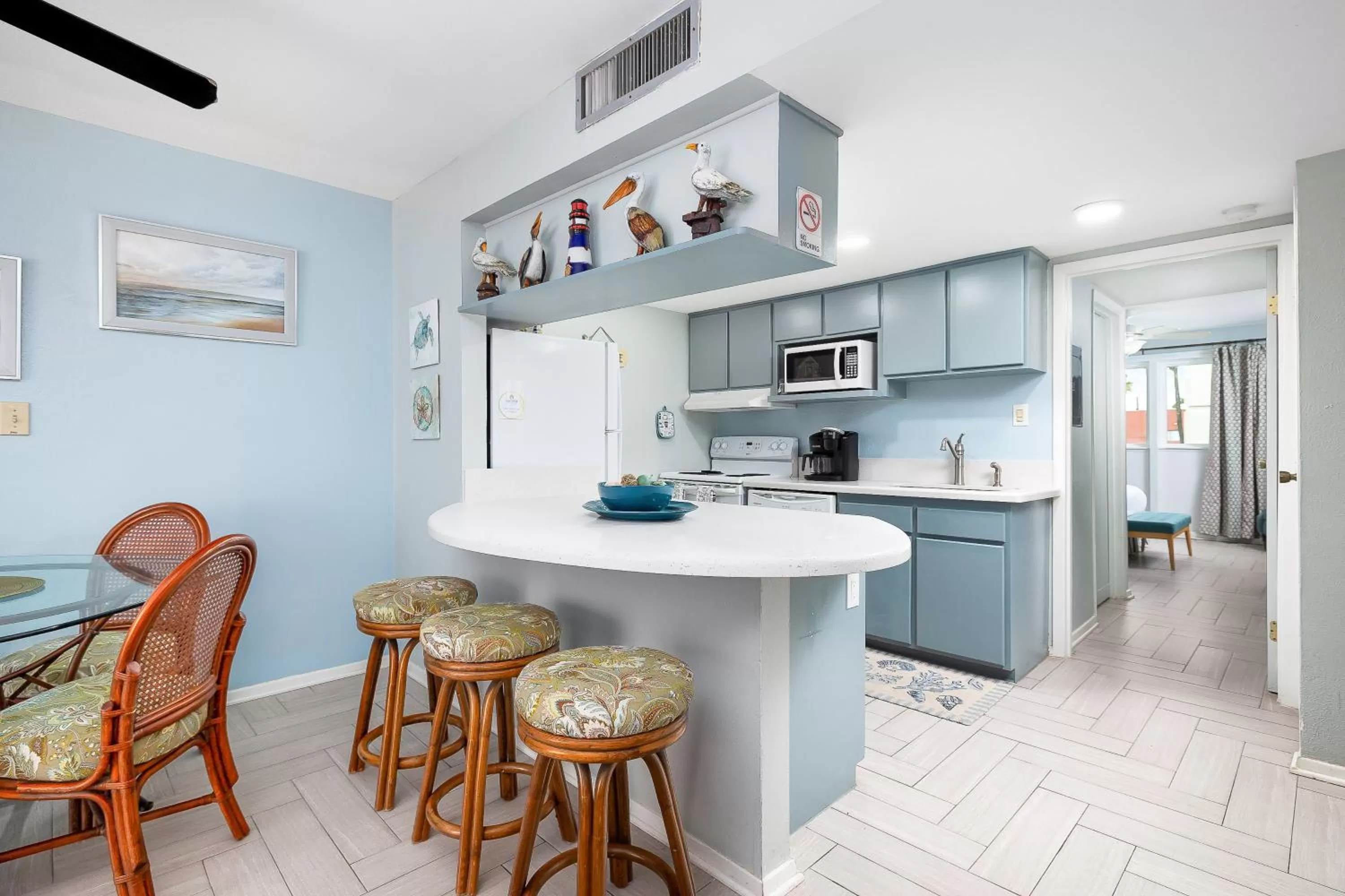 Kitchen/Kitchenette in La Internacional Condominiums #210