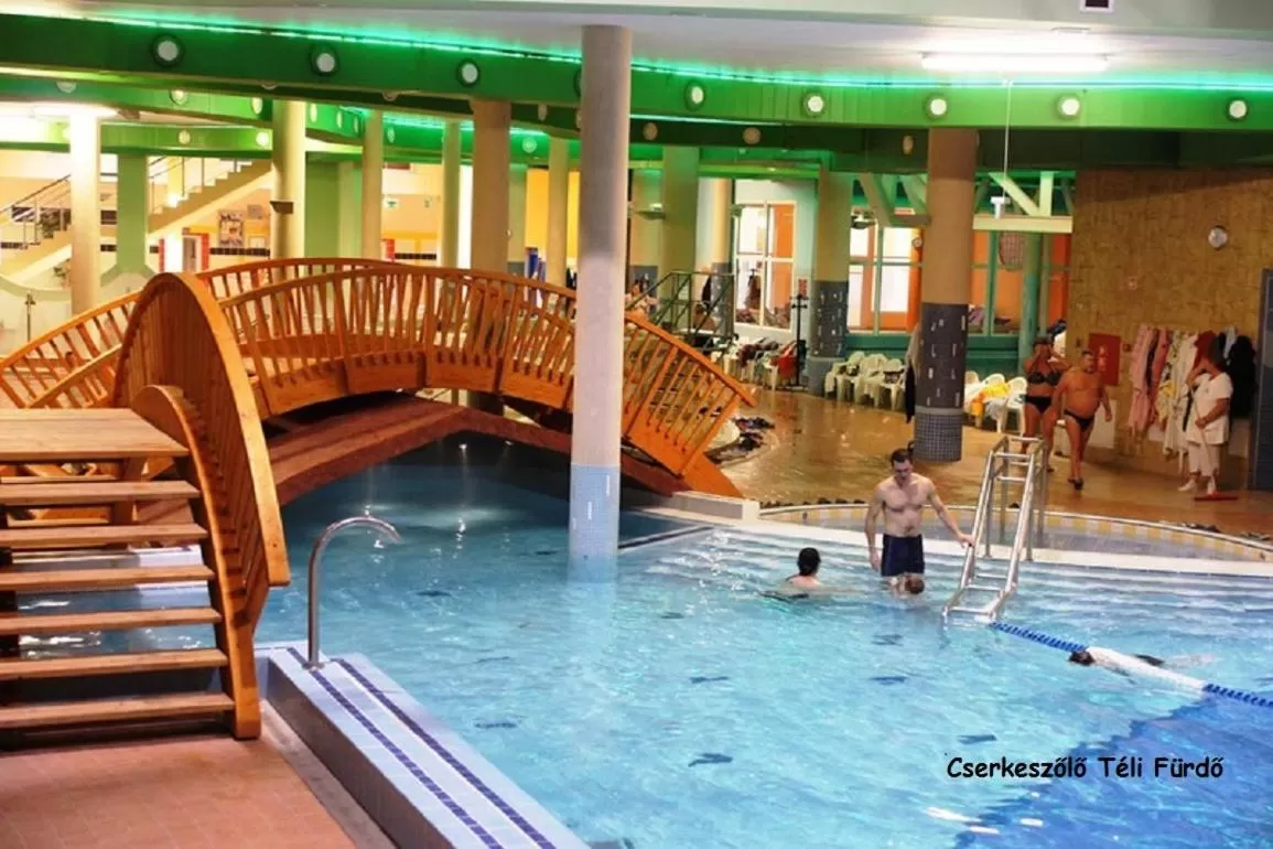 Public Bath in Royal Hotel