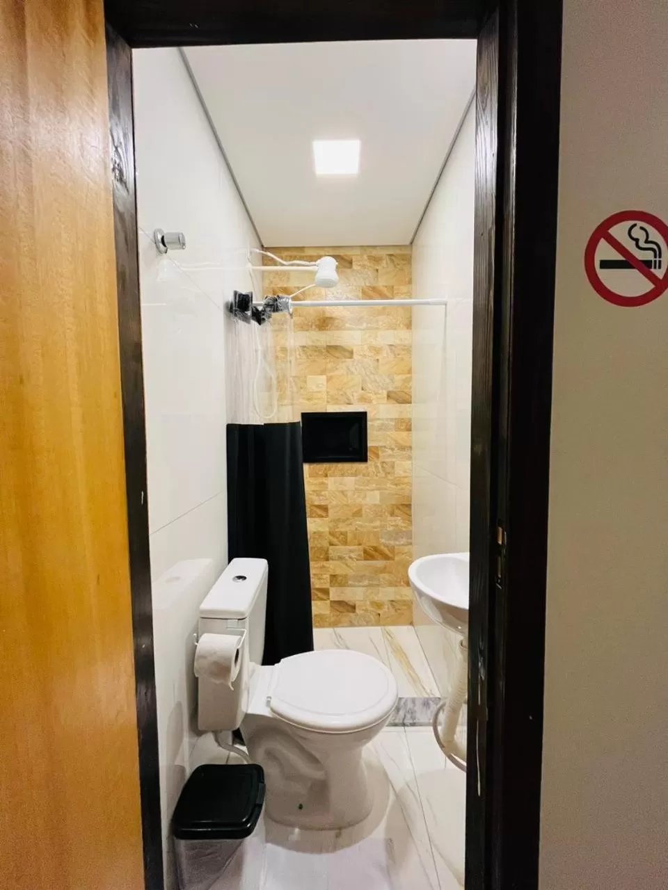 Bathroom in Riacho Hotel