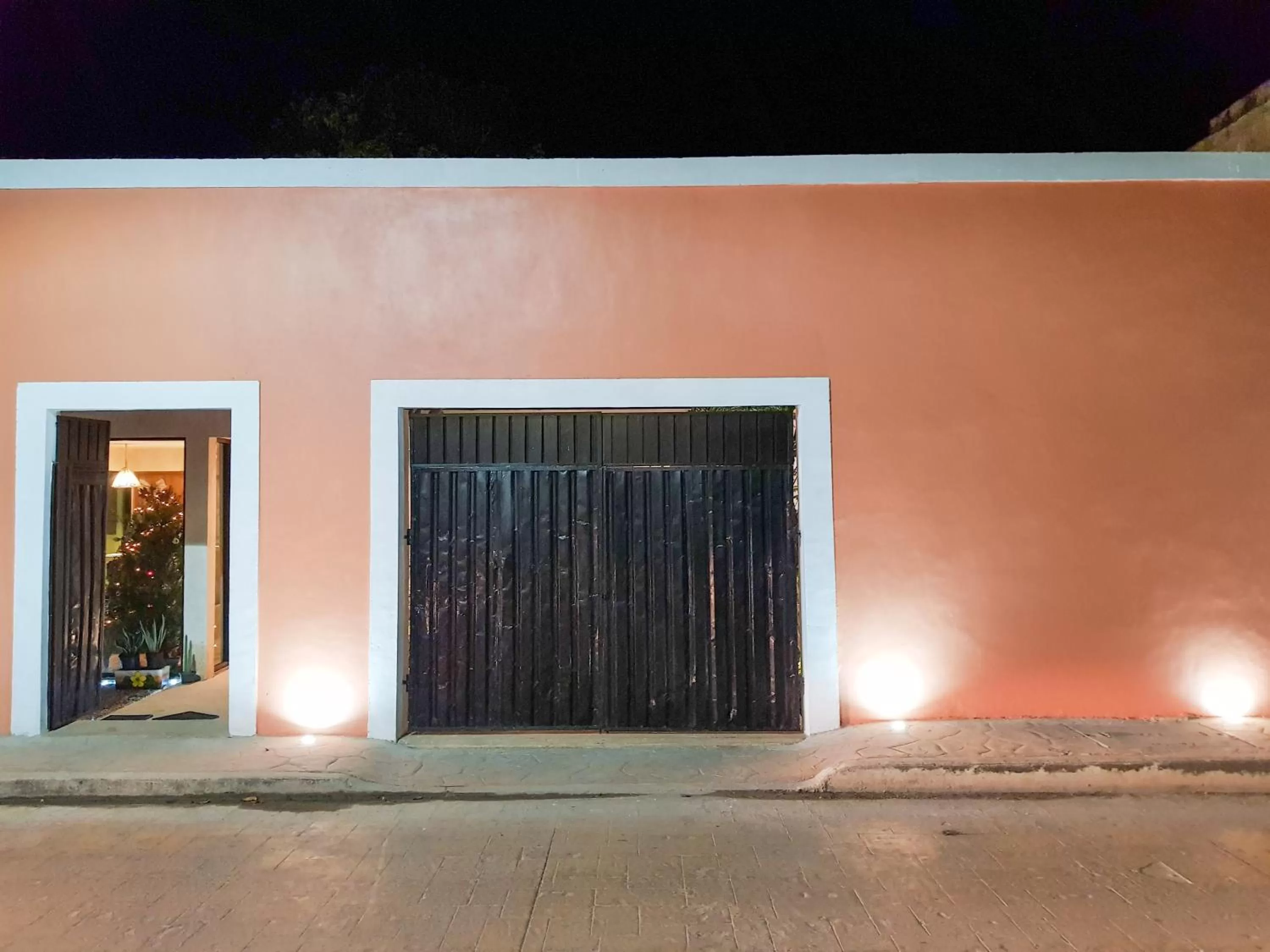 Property building in Hotel Boutique Bugambilias