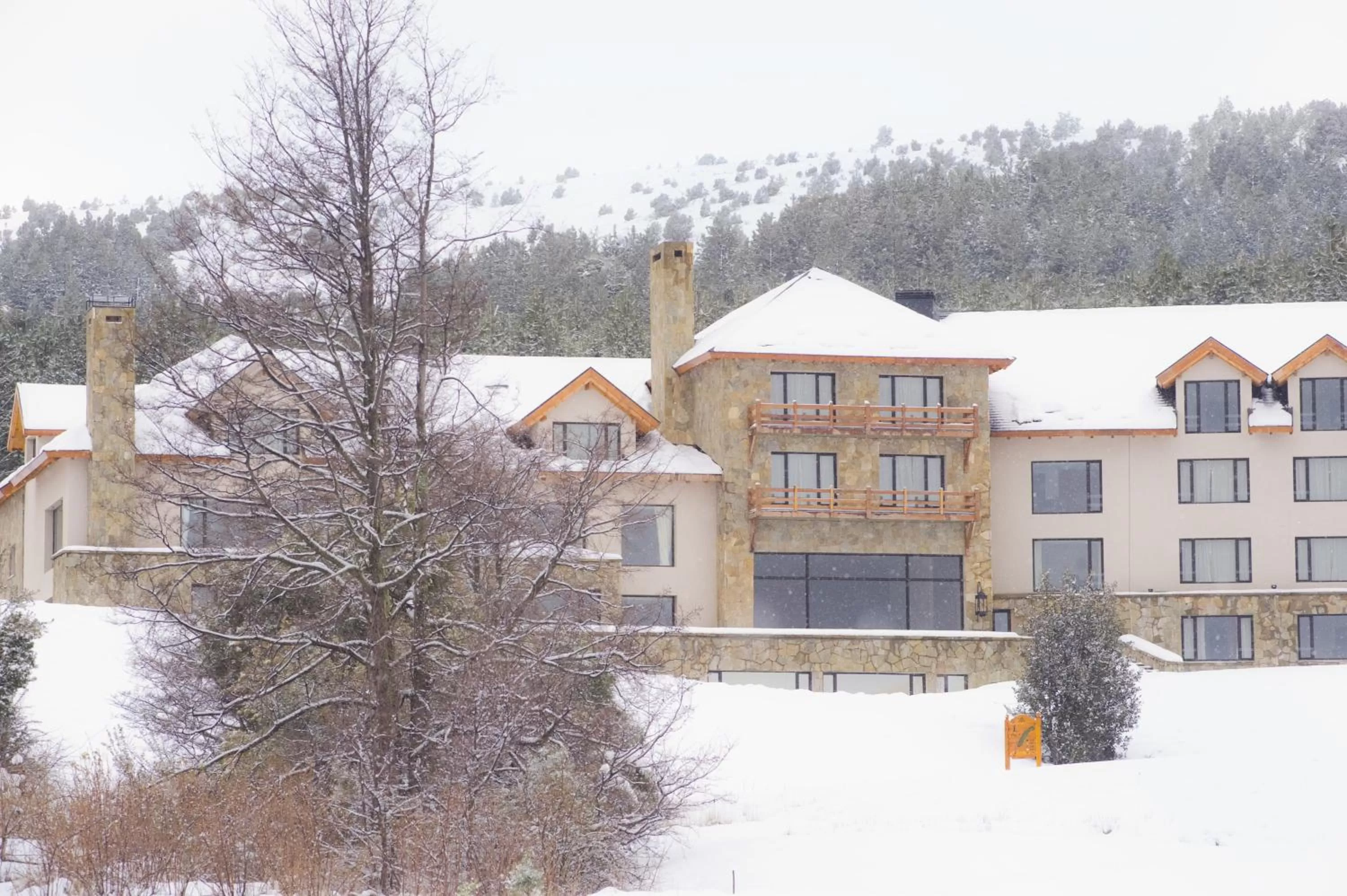 Natural landscape in Loi Suites Chapelco Hotel