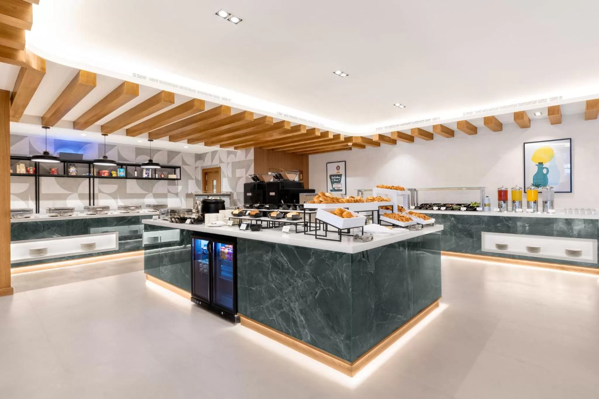 Restaurant/places to eat in Holiday Inn Riyadh The Business District by IHG