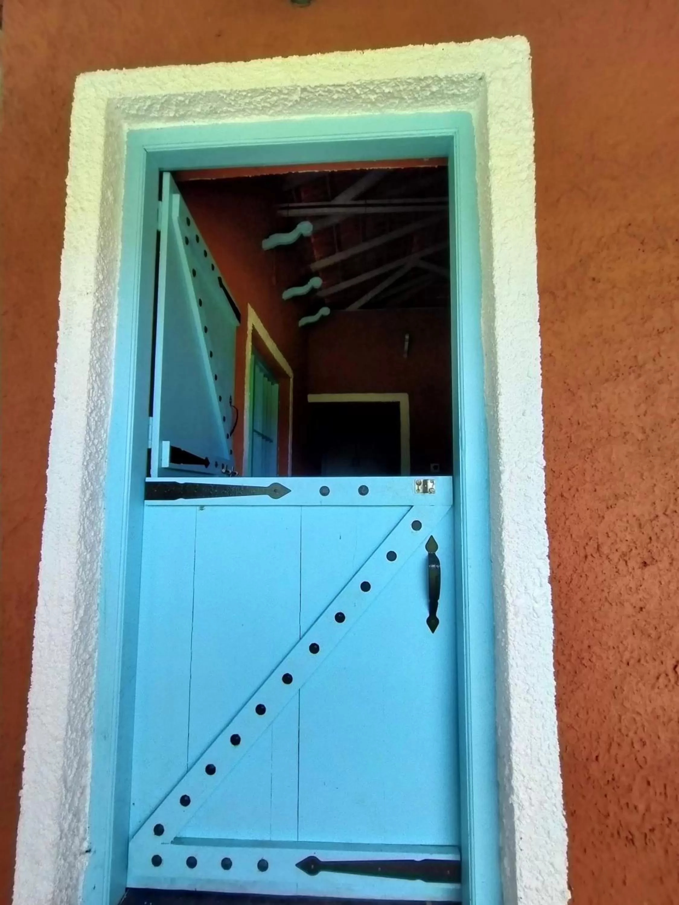 Facade/entrance in Porsu