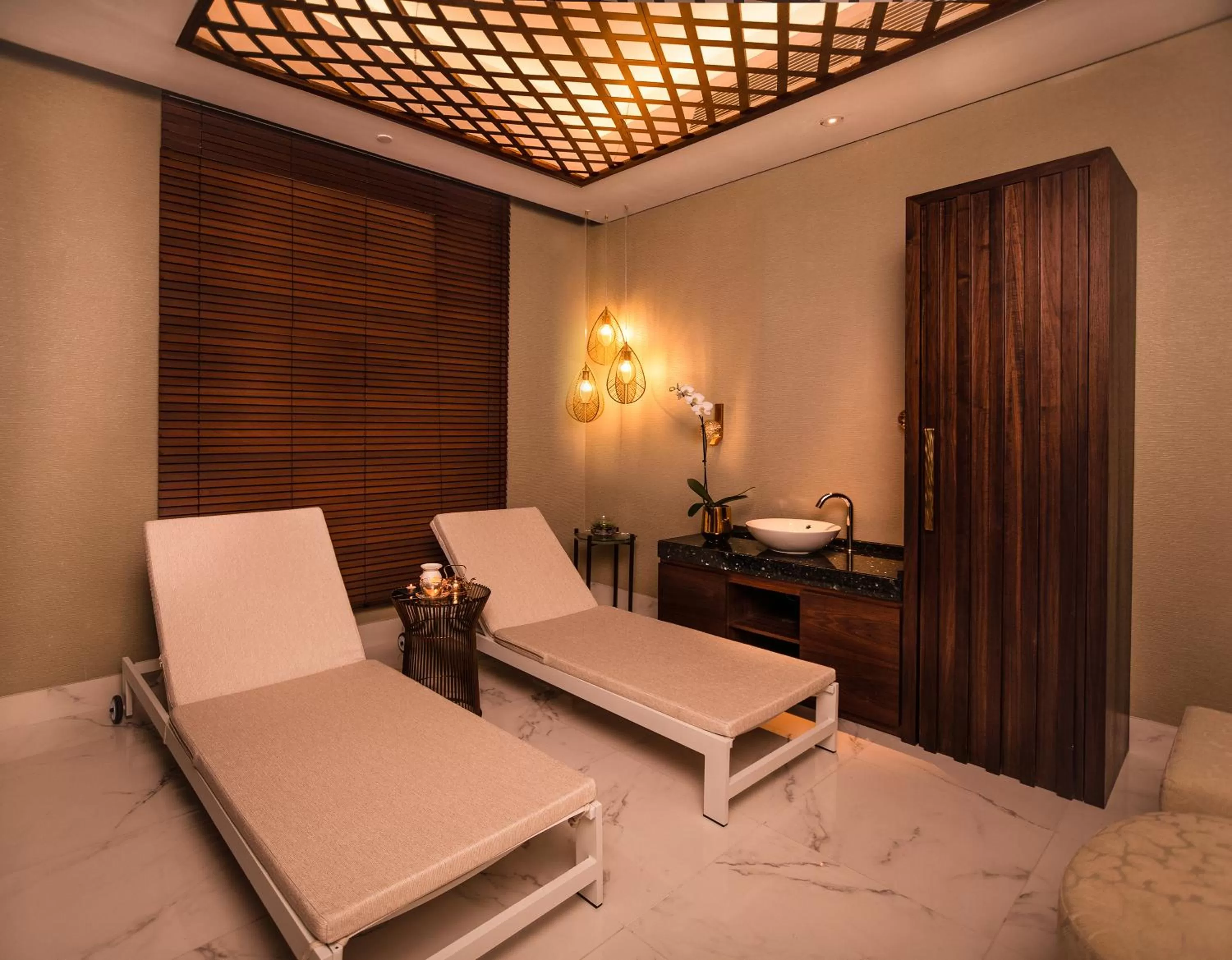 Massage in Al Jaddaf Rotana Dubai